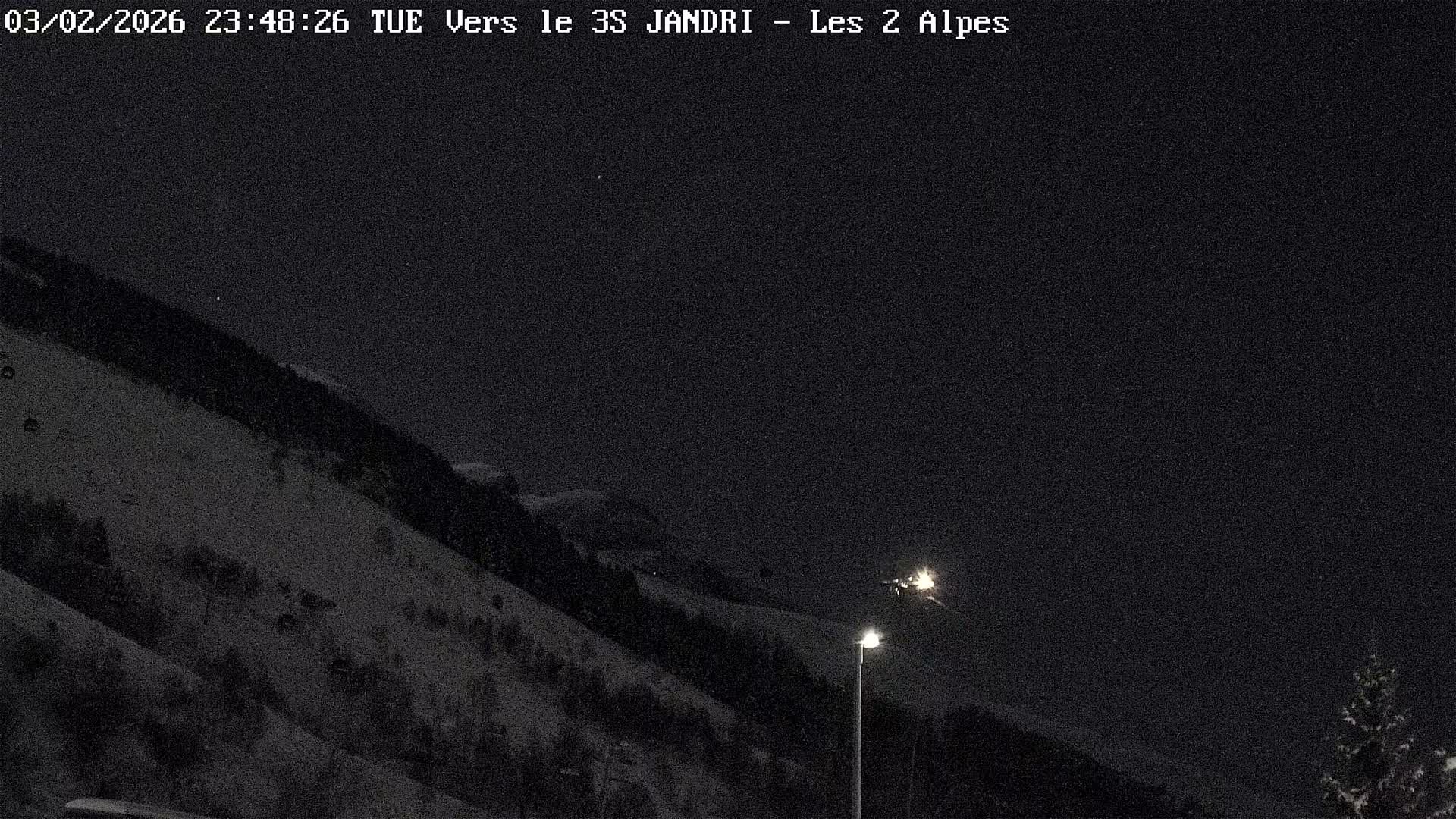 French Alps, Les deux Alpes Ski Slopes Live Cam - Grenoble, Isere, Auvergne-Rhone-Alpes, France