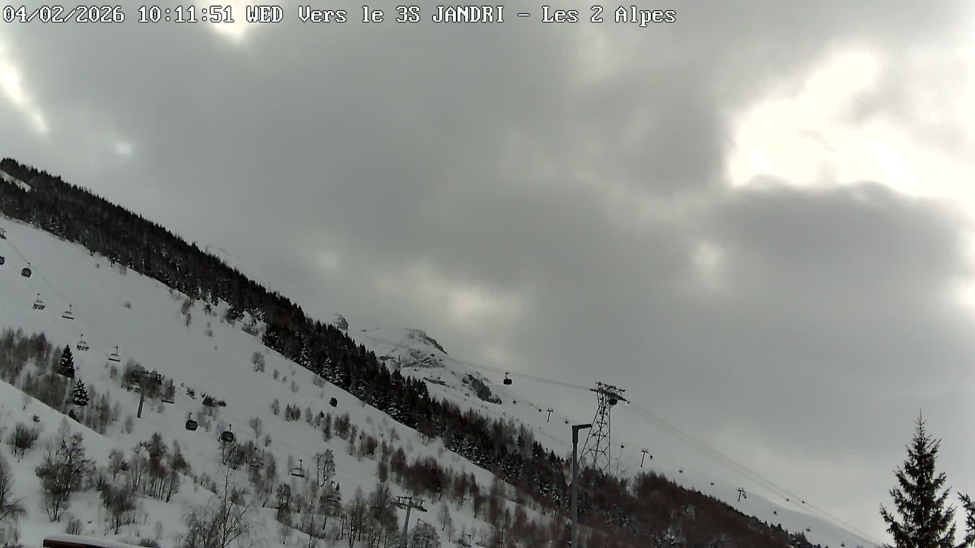 French Alps, Les deux Alpes Ski Slopes Live Cam - Grenoble, Isere, Auvergne-Rhone-Alpes, France
