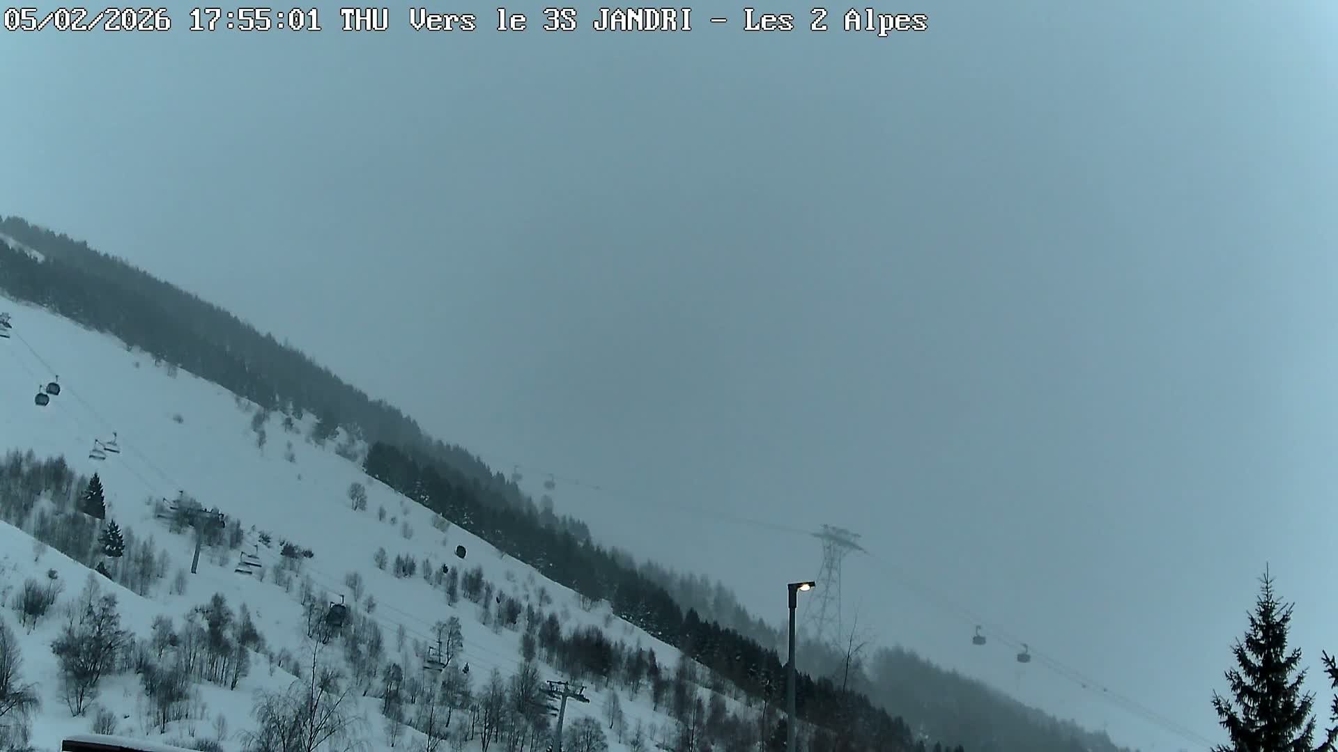 French Alps, Les deux Alpes Ski Slopes Live Cam - Grenoble, Isere, Auvergne-Rhone-Alpes, France