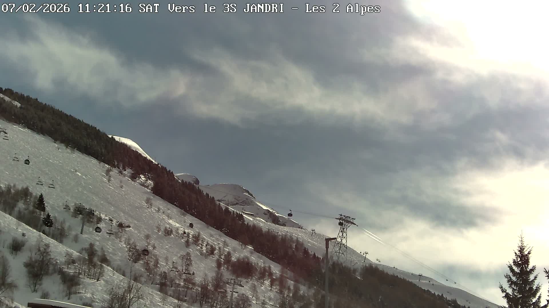 French Alps, Les deux Alpes Ski Slopes Live Cam - Grenoble, Isere, Auvergne-Rhone-Alpes, France