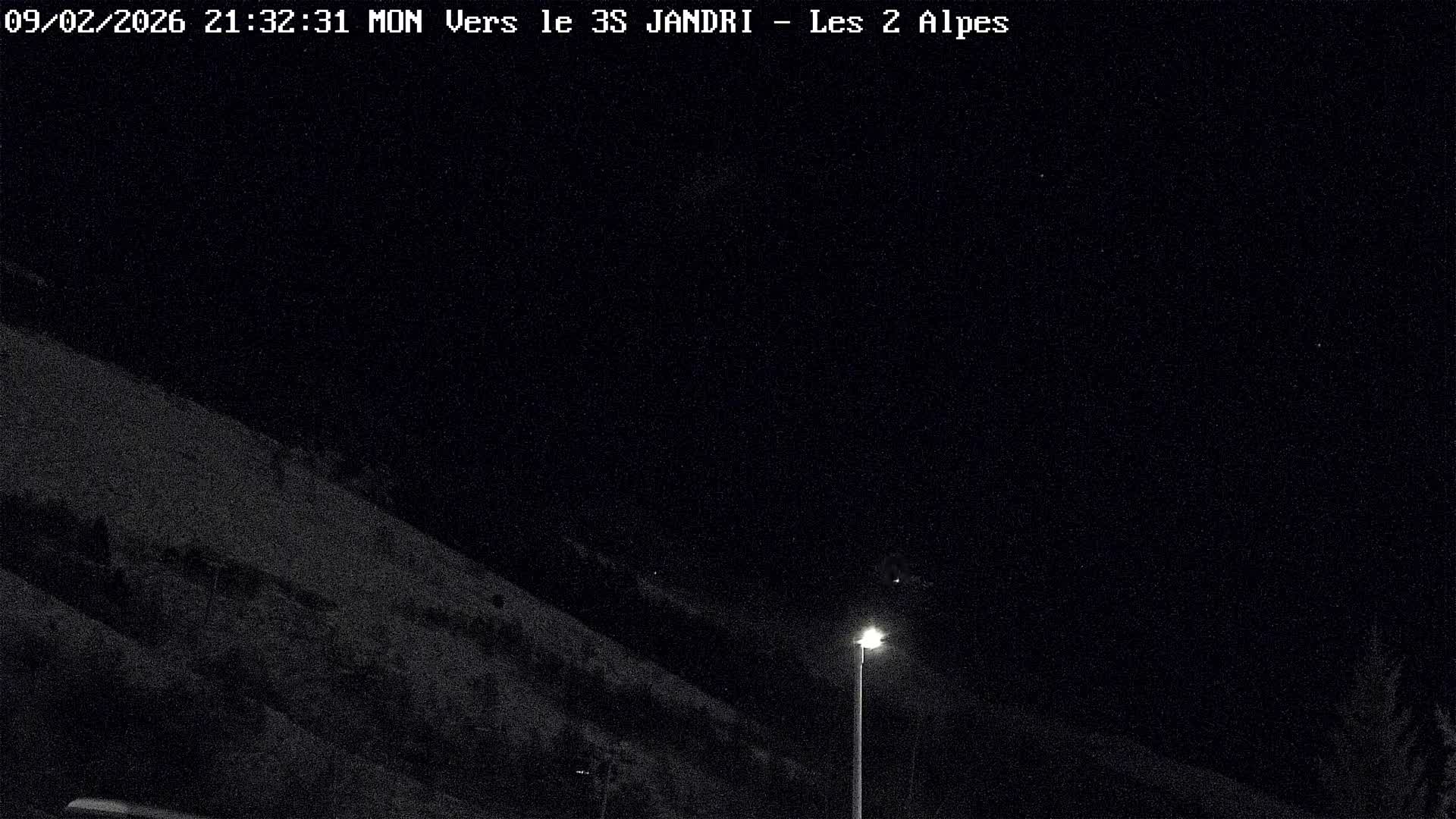 French Alps, Les deux Alpes Ski Slopes Live Cam - Grenoble, Isere, Auvergne-Rhone-Alpes, France
