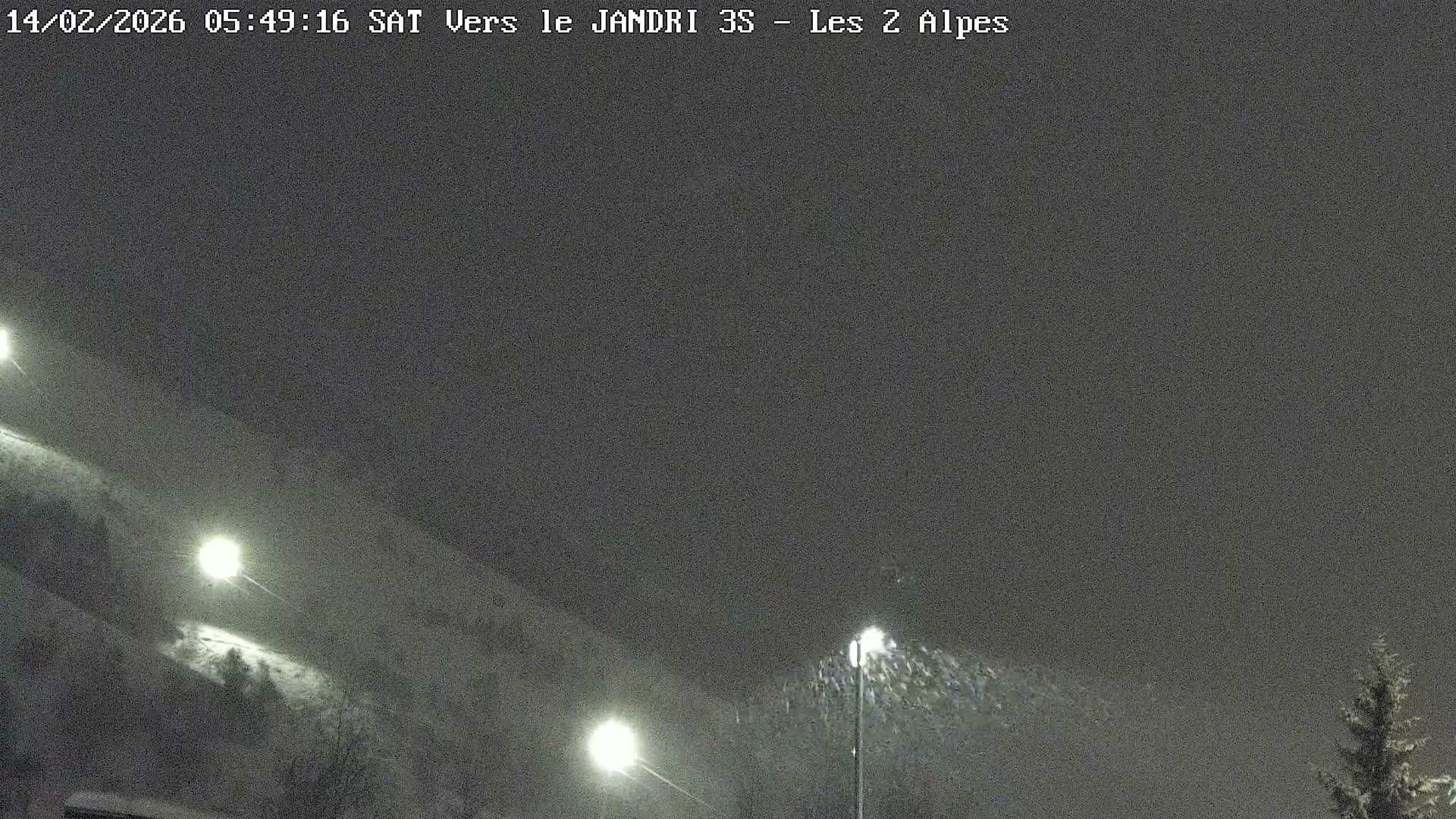French Alps, Les deux Alpes Ski Slopes Live Cam - Grenoble, Isere, Auvergne-Rhone-Alpes, France