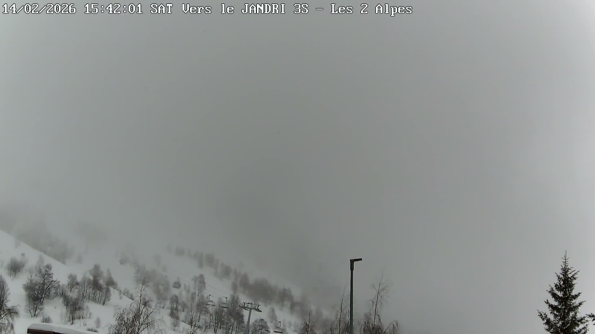 French Alps, Les deux Alpes Ski Slopes Live Cam - Grenoble, Isere, Auvergne-Rhone-Alpes, France