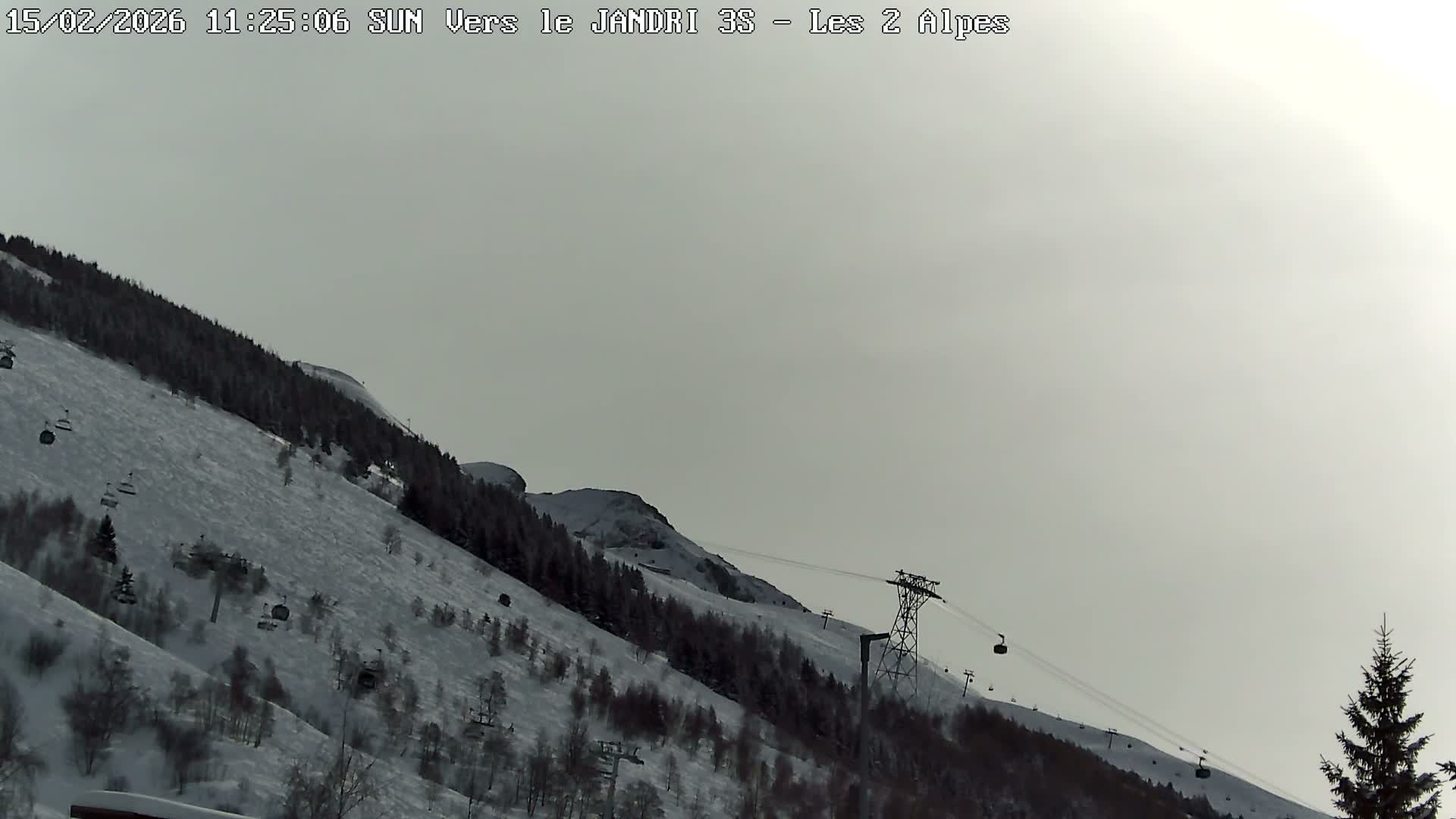 French Alps, Les deux Alpes Ski Slopes Live Cam - Grenoble, Isere, Auvergne-Rhone-Alpes, France