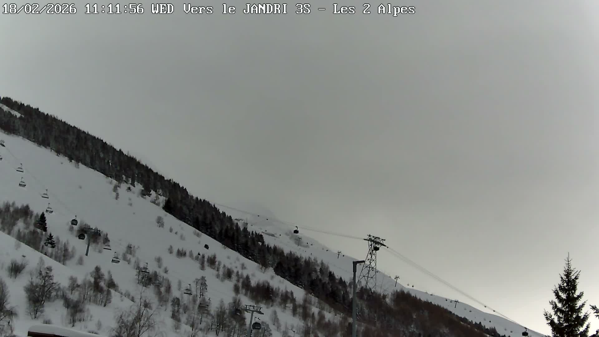 French Alps, Les deux Alpes Ski Slopes Live Cam - Grenoble, Isere, Auvergne-Rhone-Alpes, France