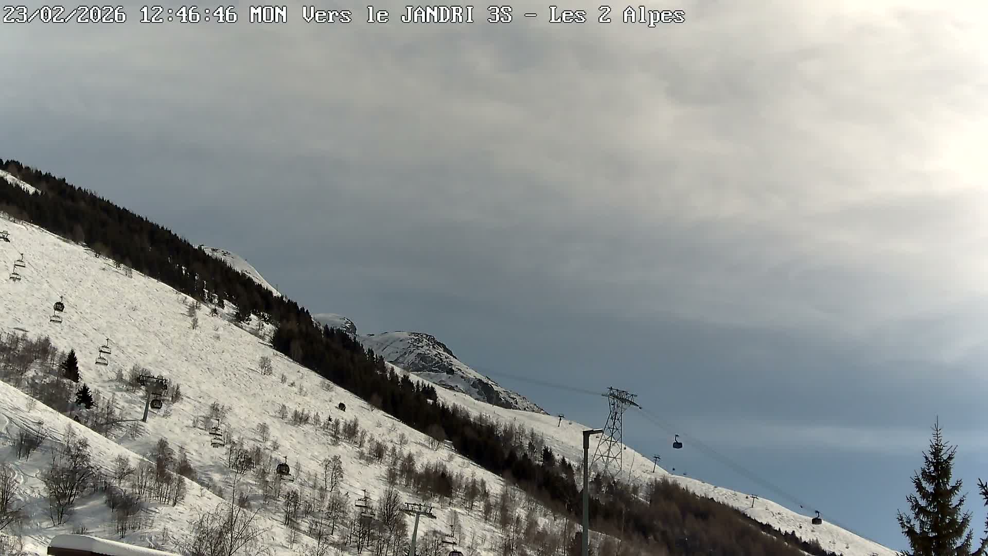 French Alps, Les deux Alpes Ski Slopes Live Cam - Grenoble, Isere, Auvergne-Rhone-Alpes, France