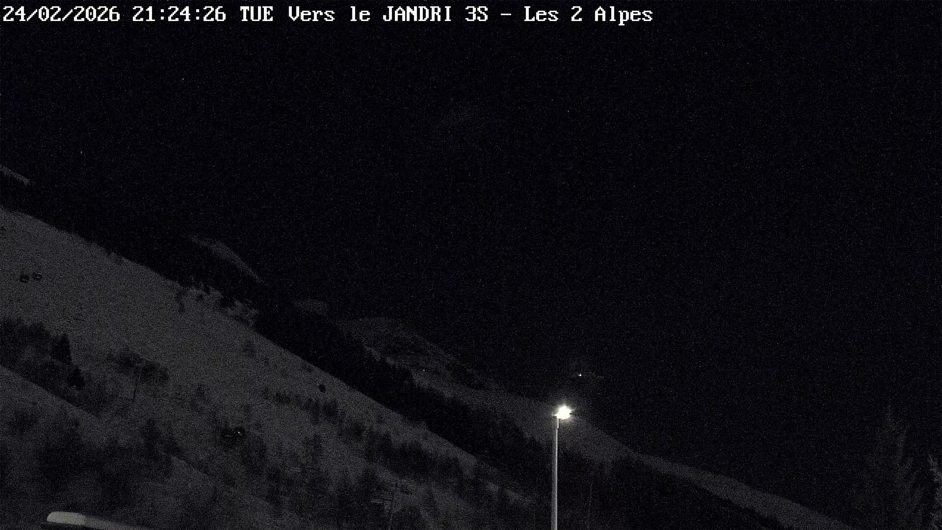 French Alps, Les deux Alpes Ski Slopes Live Cam - Grenoble, Isere, Auvergne-Rhone-Alpes, France