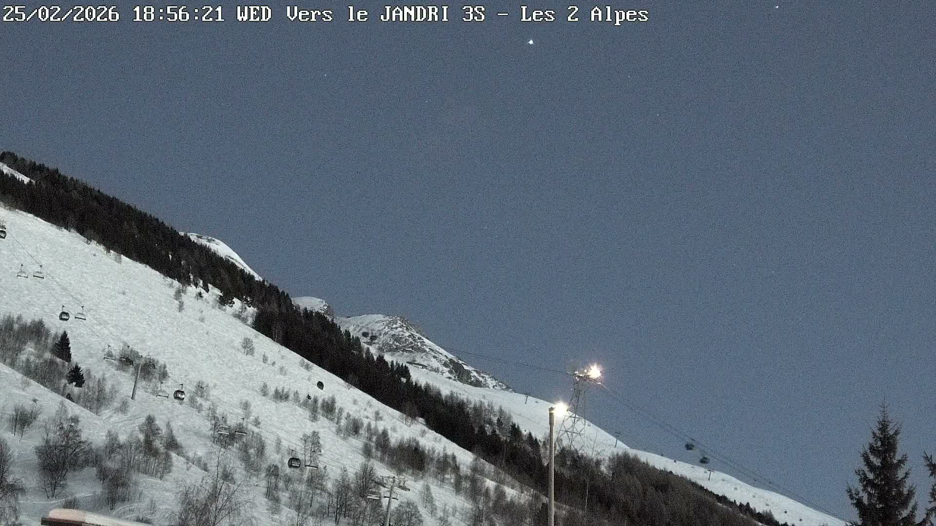 French Alps, Les deux Alpes Ski Slopes Live Cam - Grenoble, Isere, Auvergne-Rhone-Alpes, France