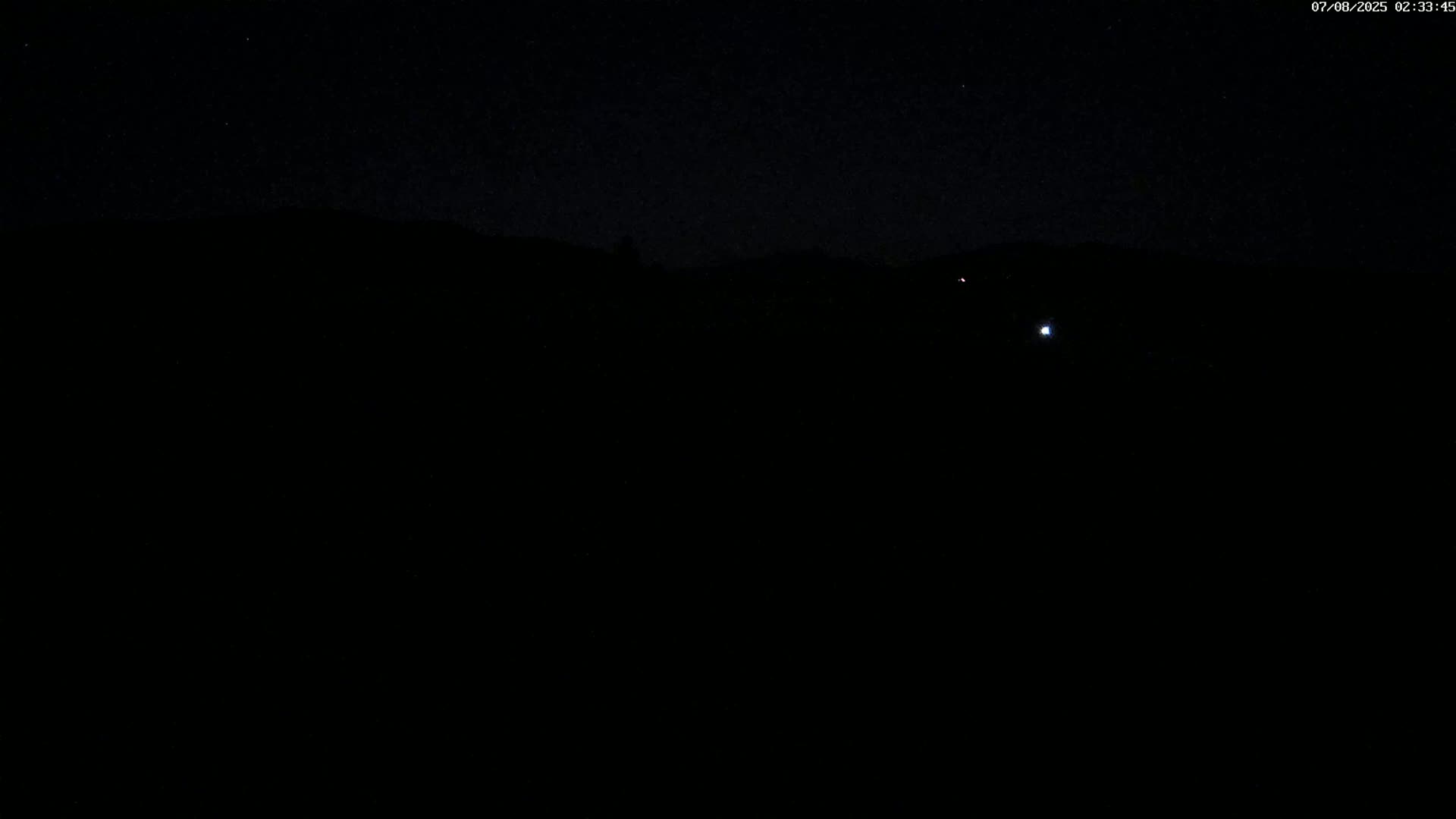 Sault - Pied du Ventoux Plant Field Panaromic Live Cam - Carpentras, Vaucluse, Provence-Alpes-Cote d’Azur, France