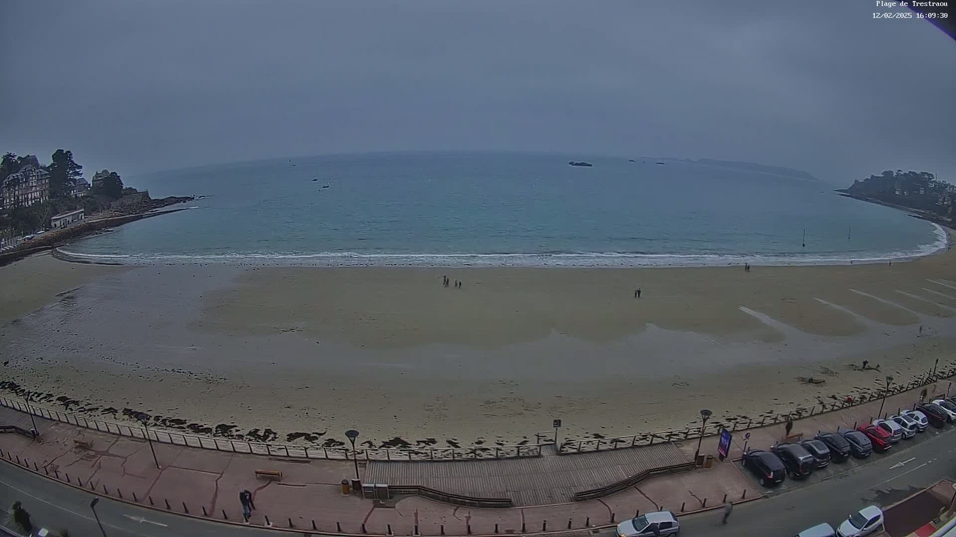 Perros-Guirec, Plage de Trestaou Beach Live Cam - Lannion, Cotes-d'Armor, Bretagne, France