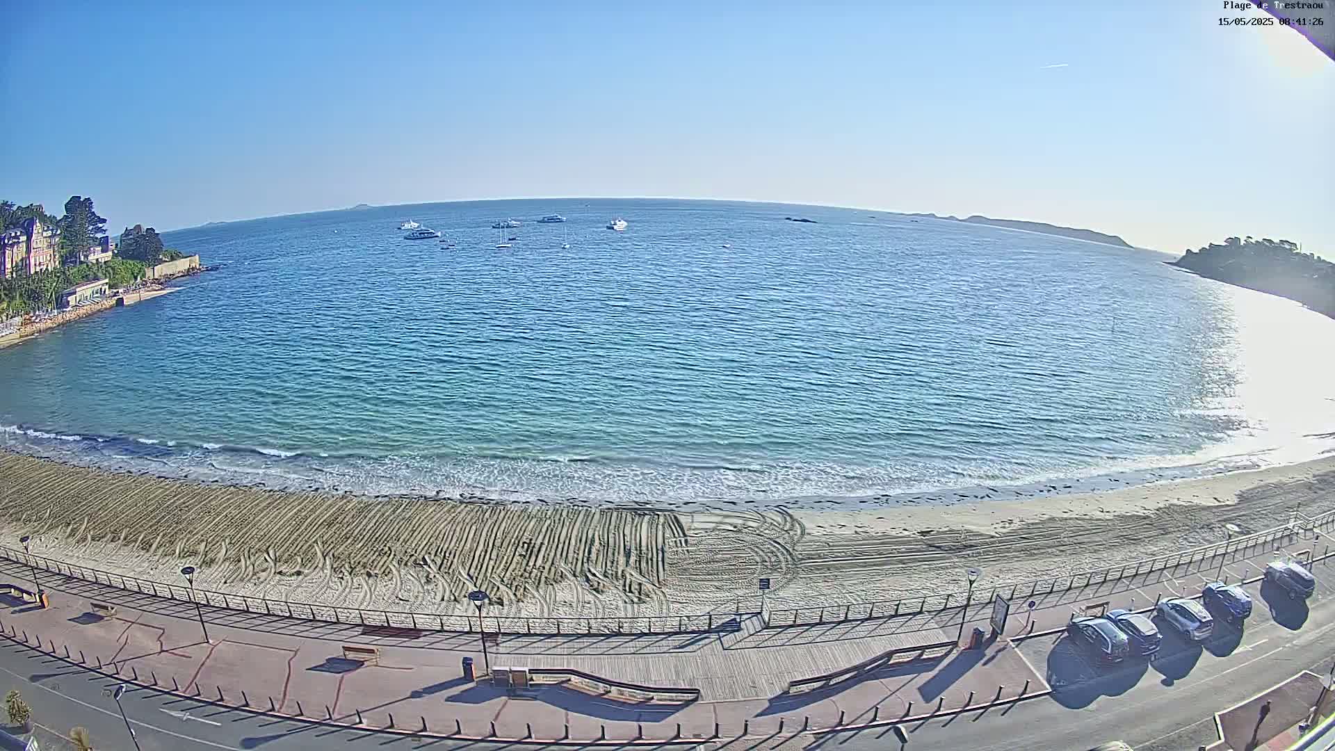 Perros-Guirec, Plage de Trestaou Beach Live Cam - Lannion, Cotes-d'Armor, Bretagne, France