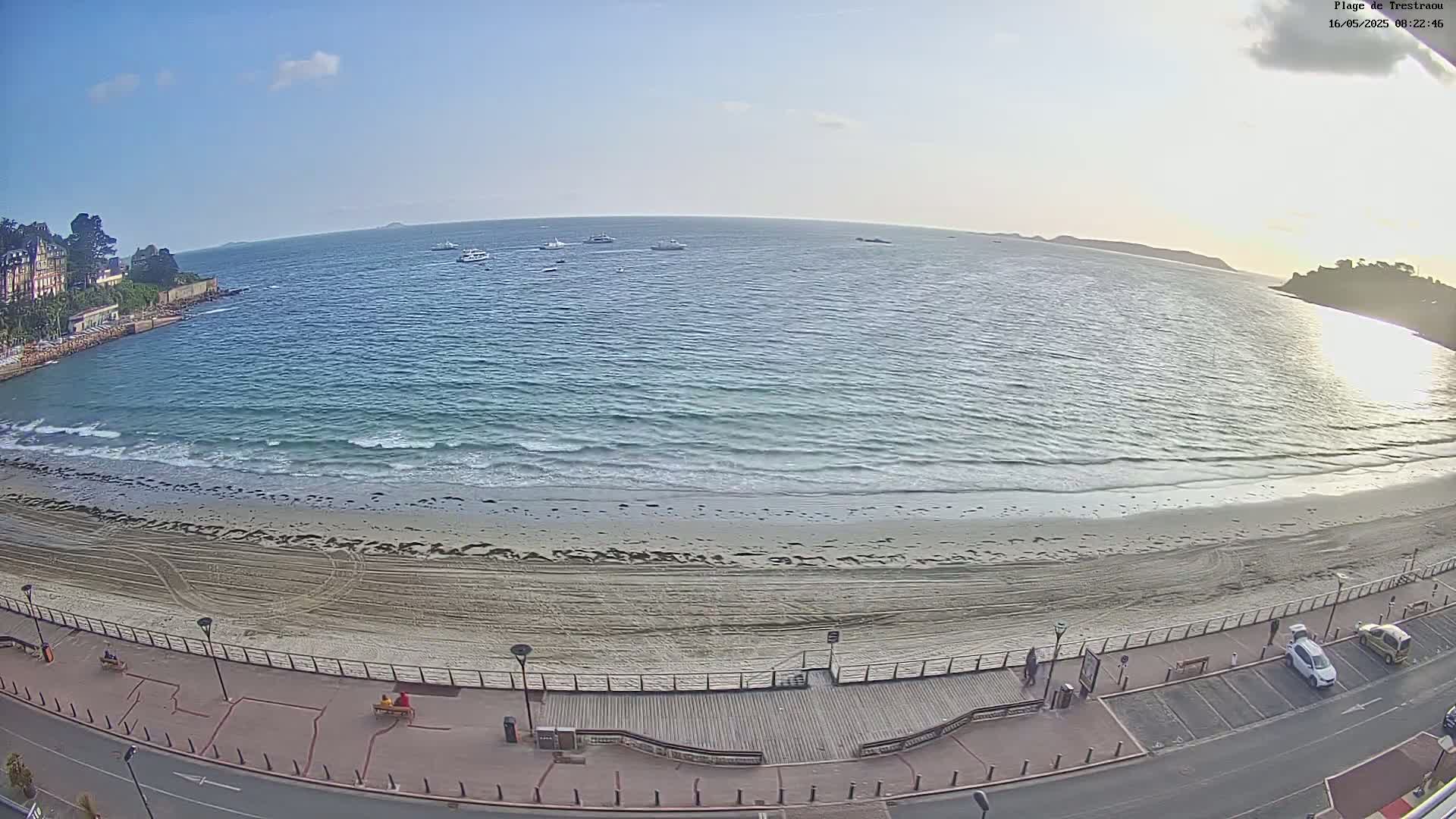 Perros-Guirec, Plage de Trestaou Beach Live Cam - Lannion, Cotes-d'Armor, Bretagne, France