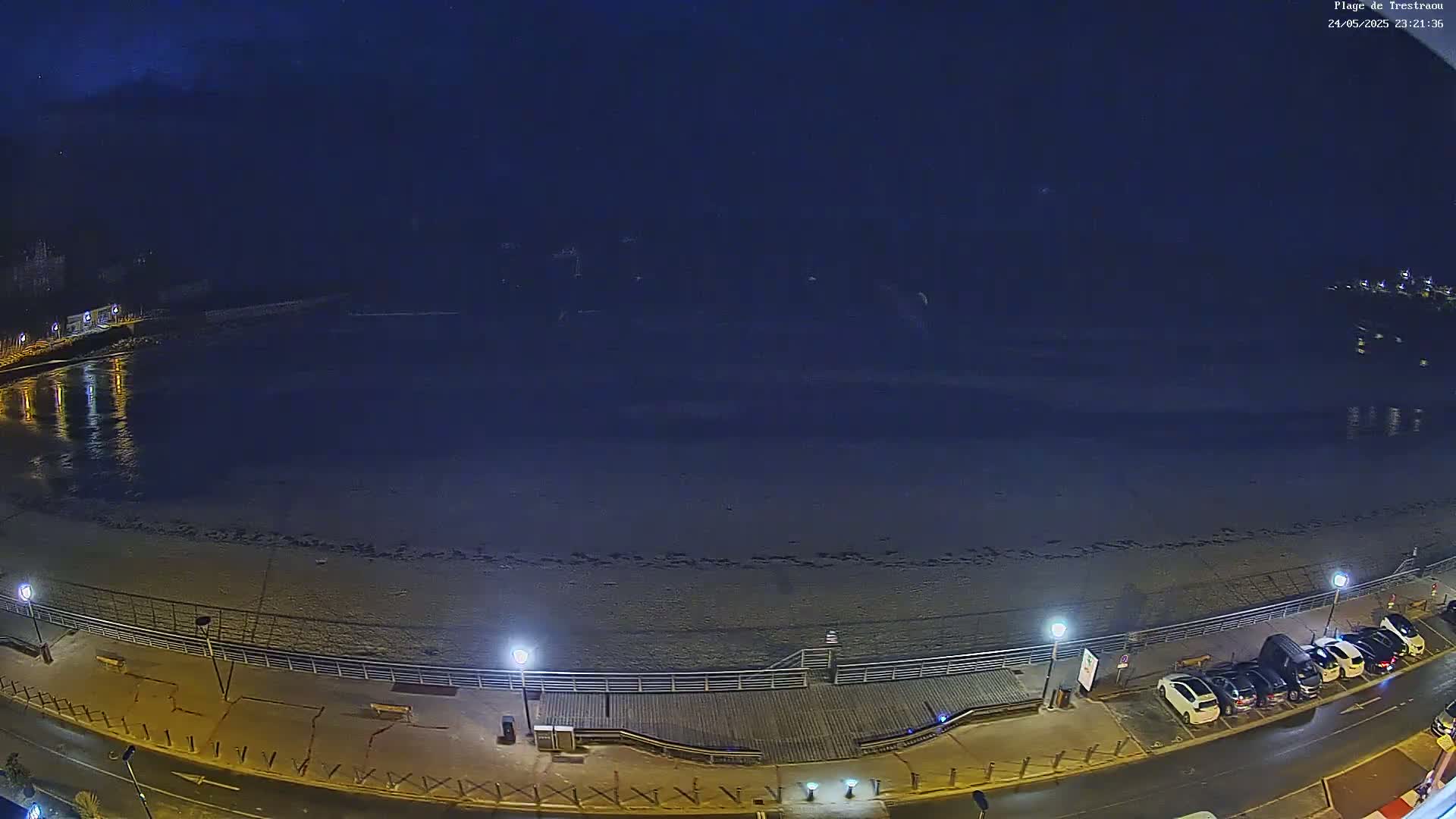 Perros-Guirec, Plage de Trestaou Beach Live Cam - Lannion, Cotes-d'Armor, Bretagne, France