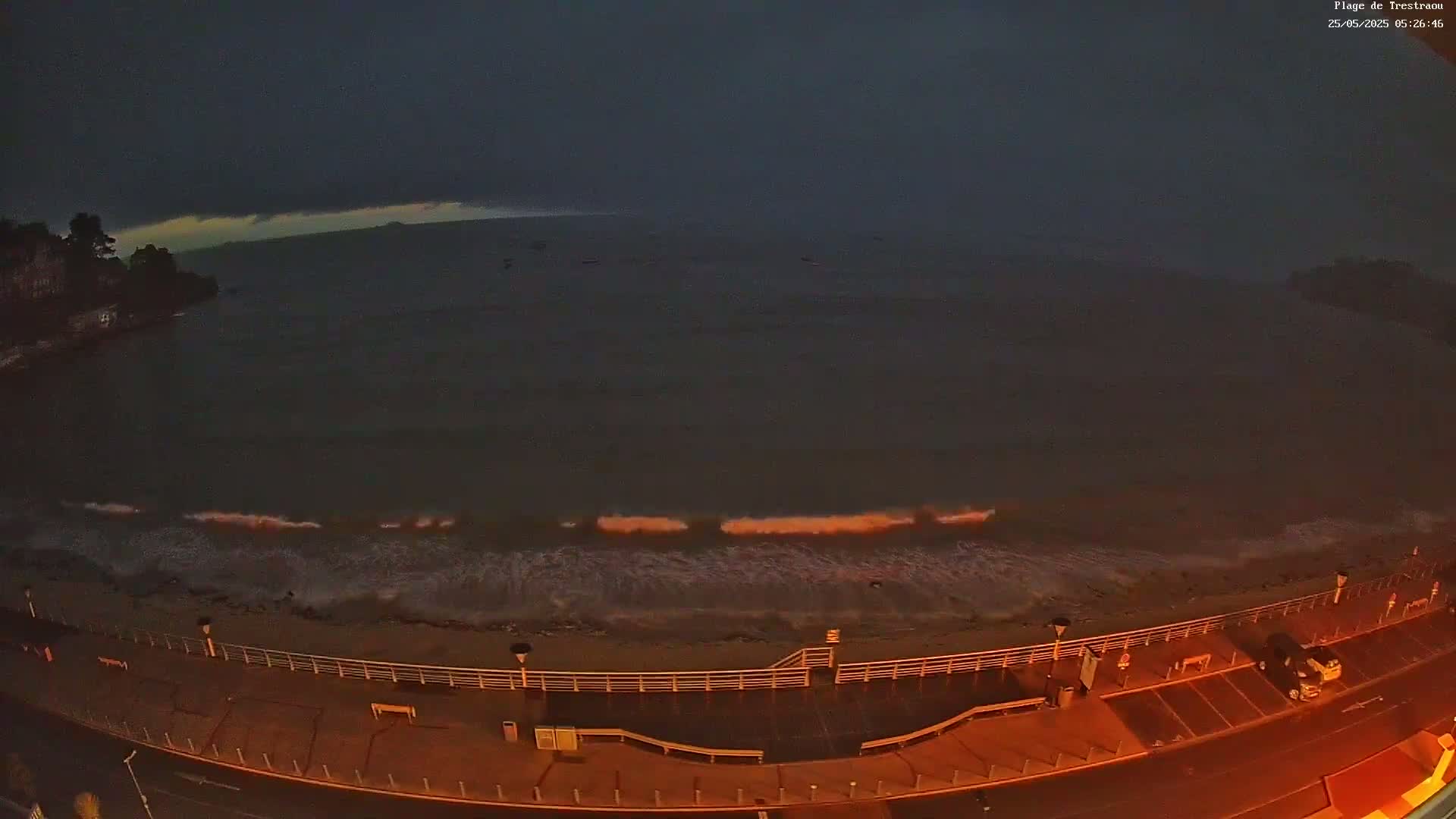 Perros-Guirec, Plage de Trestaou Beach Live Cam - Lannion, Cotes-d'Armor, Bretagne, France