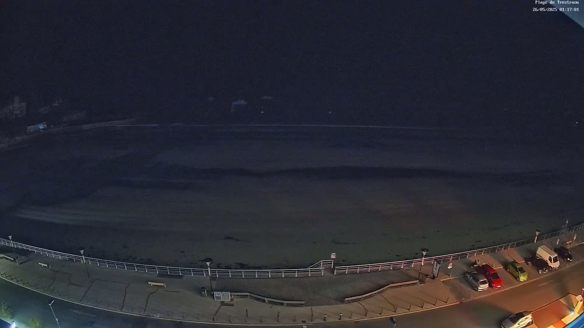 Perros-Guirec, Plage de Trestaou Beach Live Cam - Lannion, Cotes-d'Armor, Bretagne, France