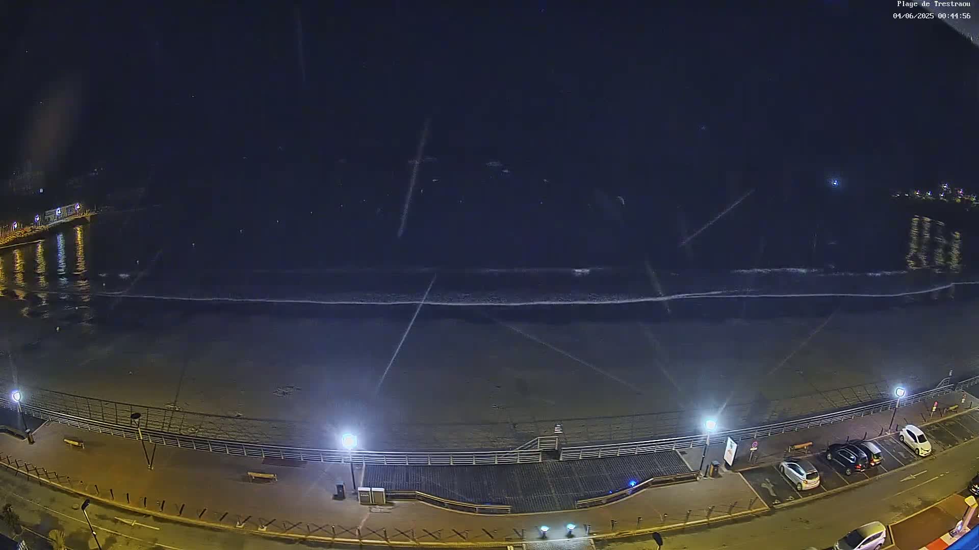 Perros-Guirec, Plage de Trestaou Beach Live Cam - Lannion, Cotes-d'Armor, Bretagne, France