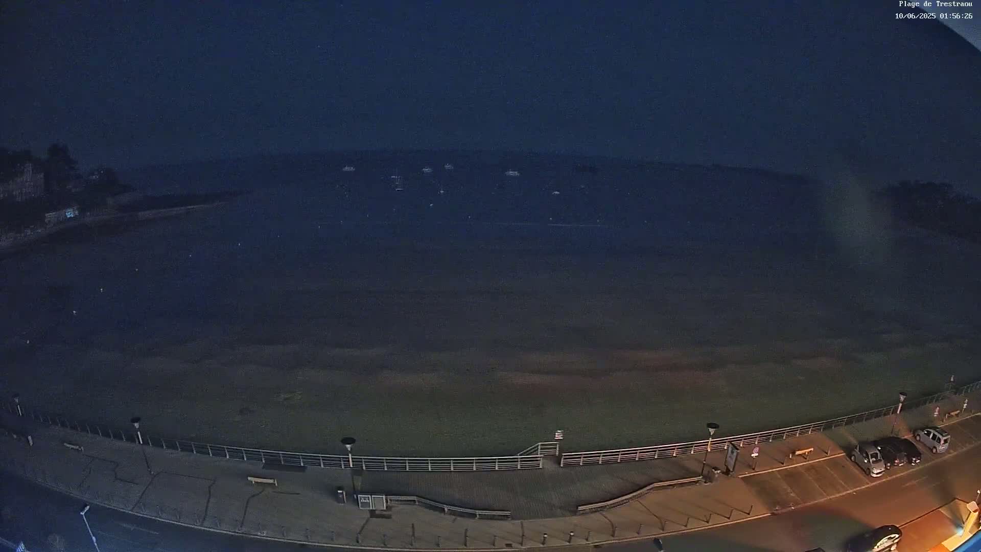Perros-Guirec, Plage de Trestaou Beach Live Cam - Lannion, Cotes-d'Armor, Bretagne, France