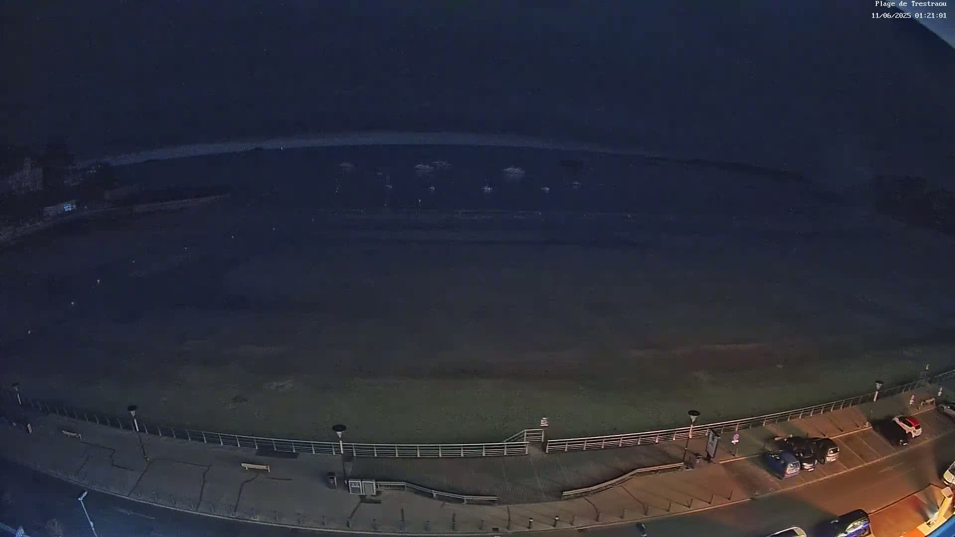 Perros-Guirec, Plage de Trestaou Beach Live Cam - Lannion, Cotes-d'Armor, Bretagne, France