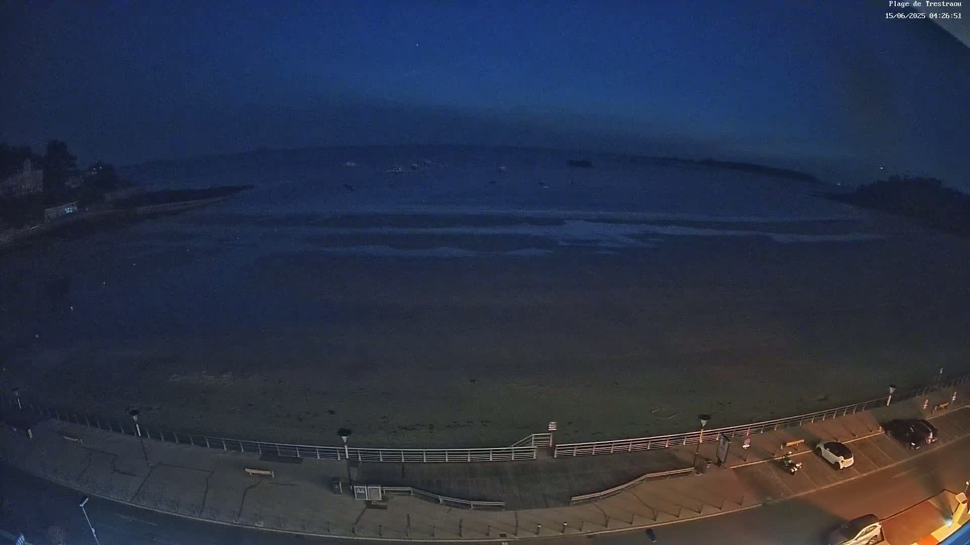 Perros-Guirec, Plage de Trestaou Beach Live Cam - Lannion, Cotes-d'Armor, Bretagne, France