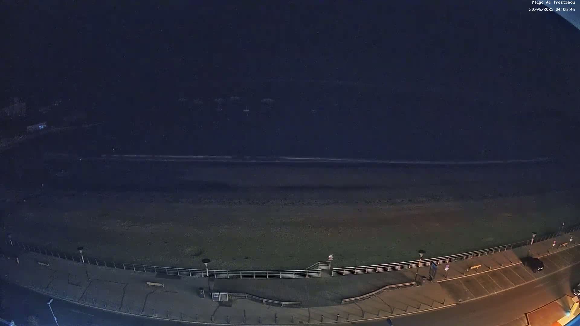 Perros-Guirec, Plage de Trestaou Beach Live Cam - Lannion, Cotes-d'Armor, Bretagne, France