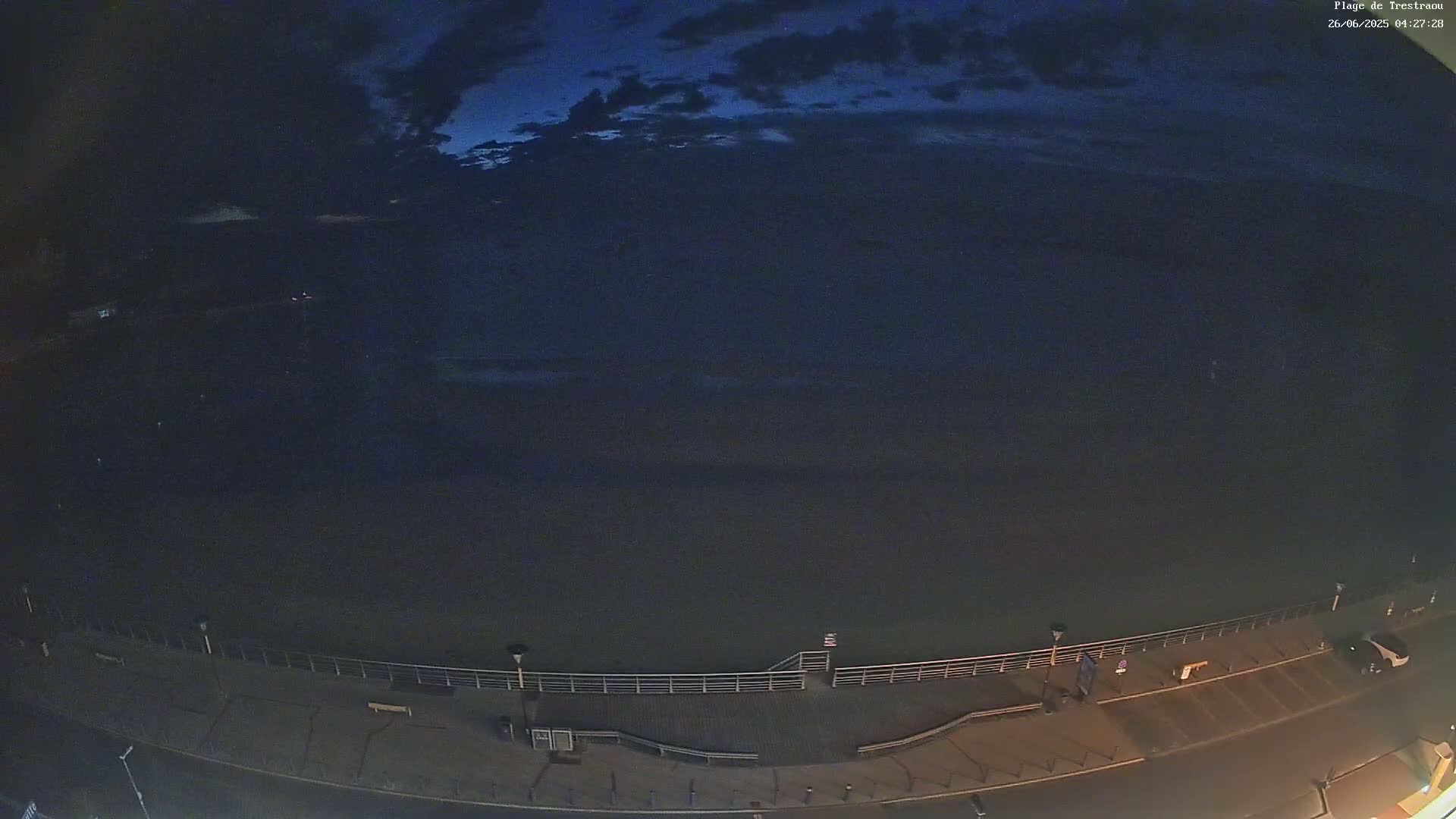 Perros-Guirec, Plage de Trestaou Beach Live Cam - Lannion, Cotes-d'Armor, Bretagne, France