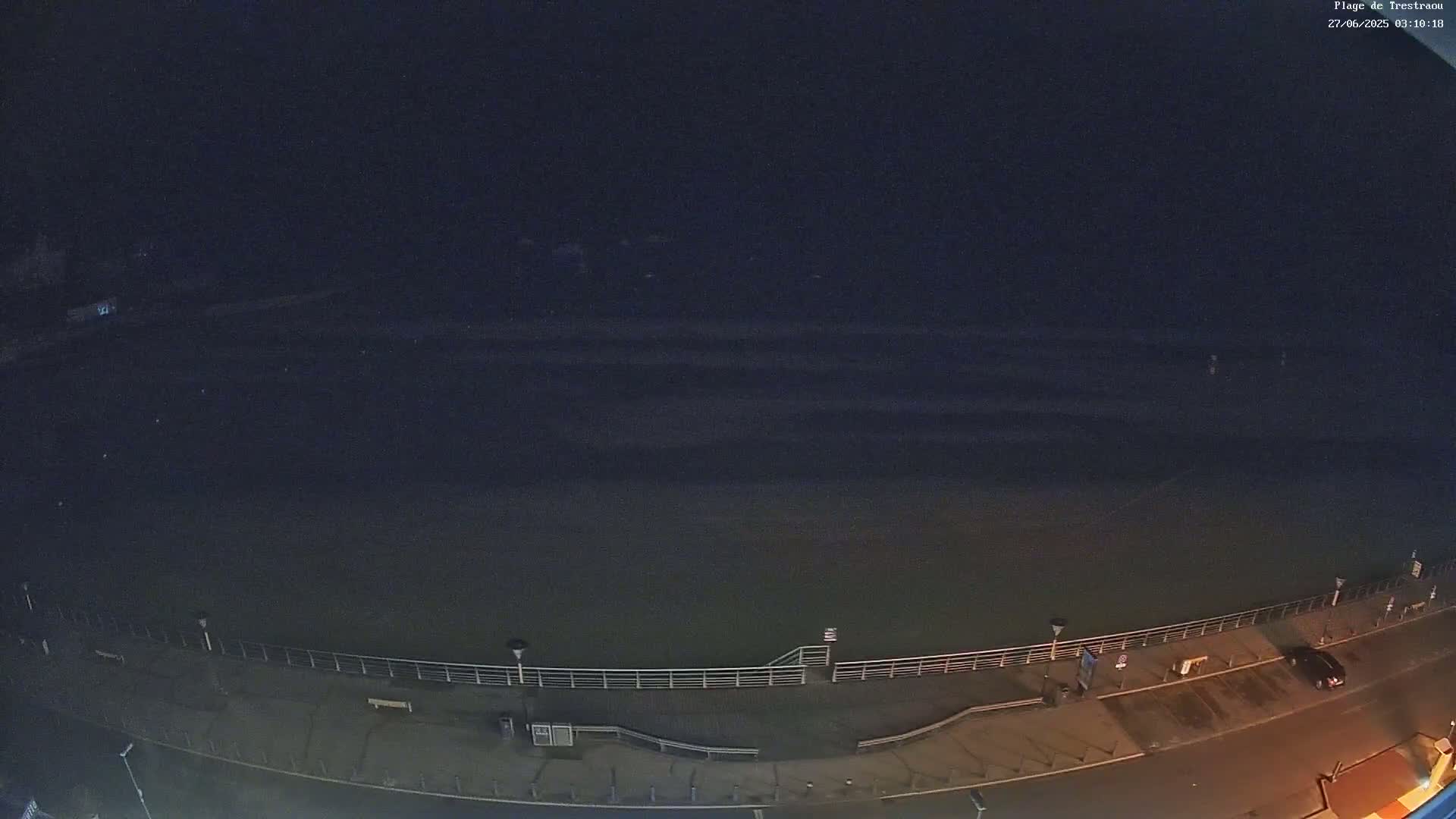 Perros-Guirec, Plage de Trestaou Beach Live Cam - Lannion, Cotes-d'Armor, Bretagne, France