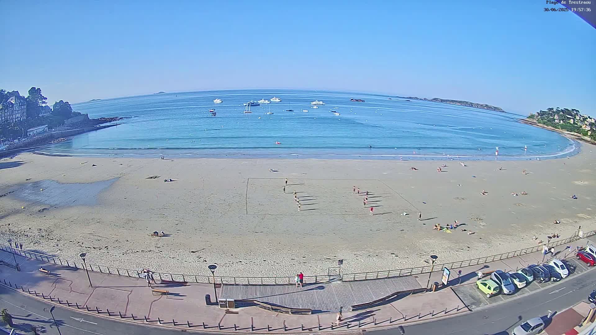 Perros-Guirec, Plage de Trestaou Beach Live Cam - Lannion, Cotes-d'Armor, Bretagne, France