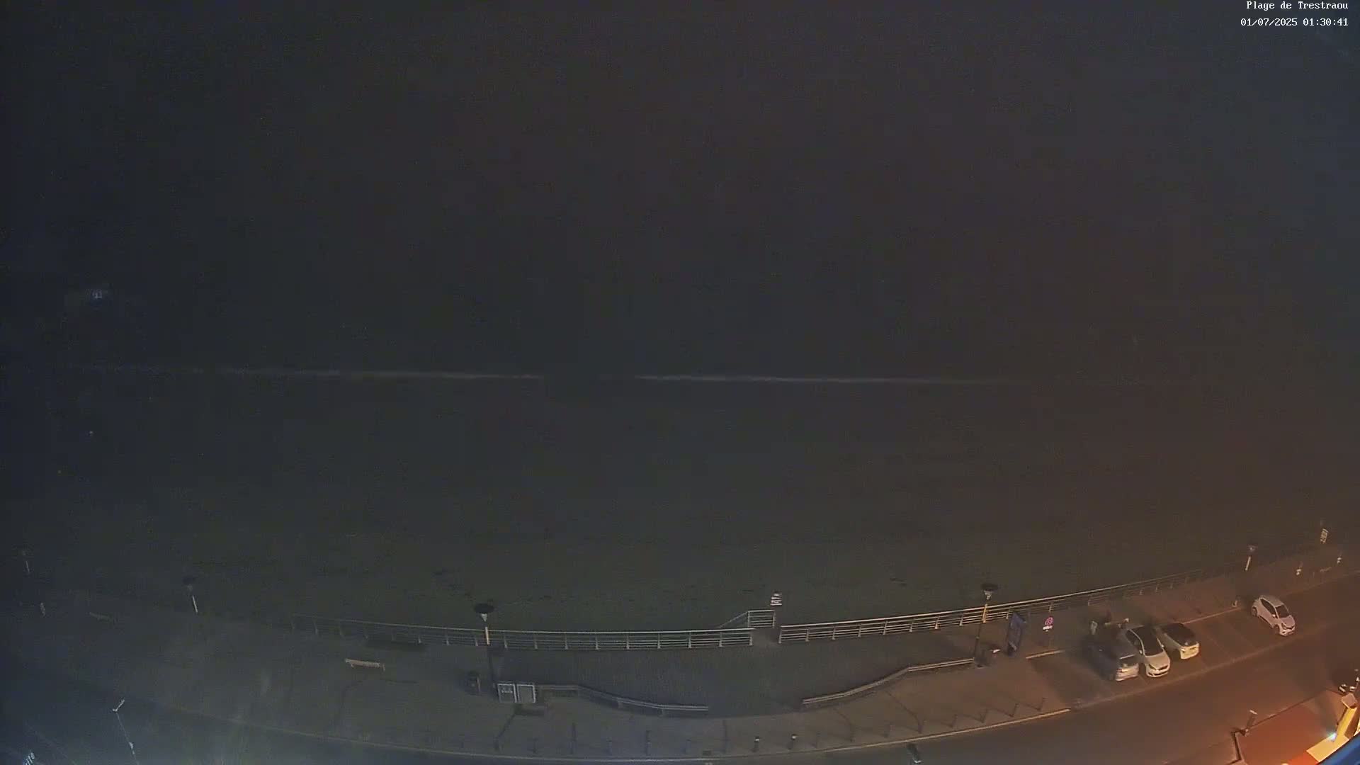 Perros-Guirec, Plage de Trestaou Beach Live Cam - Lannion, Cotes-d'Armor, Bretagne, France