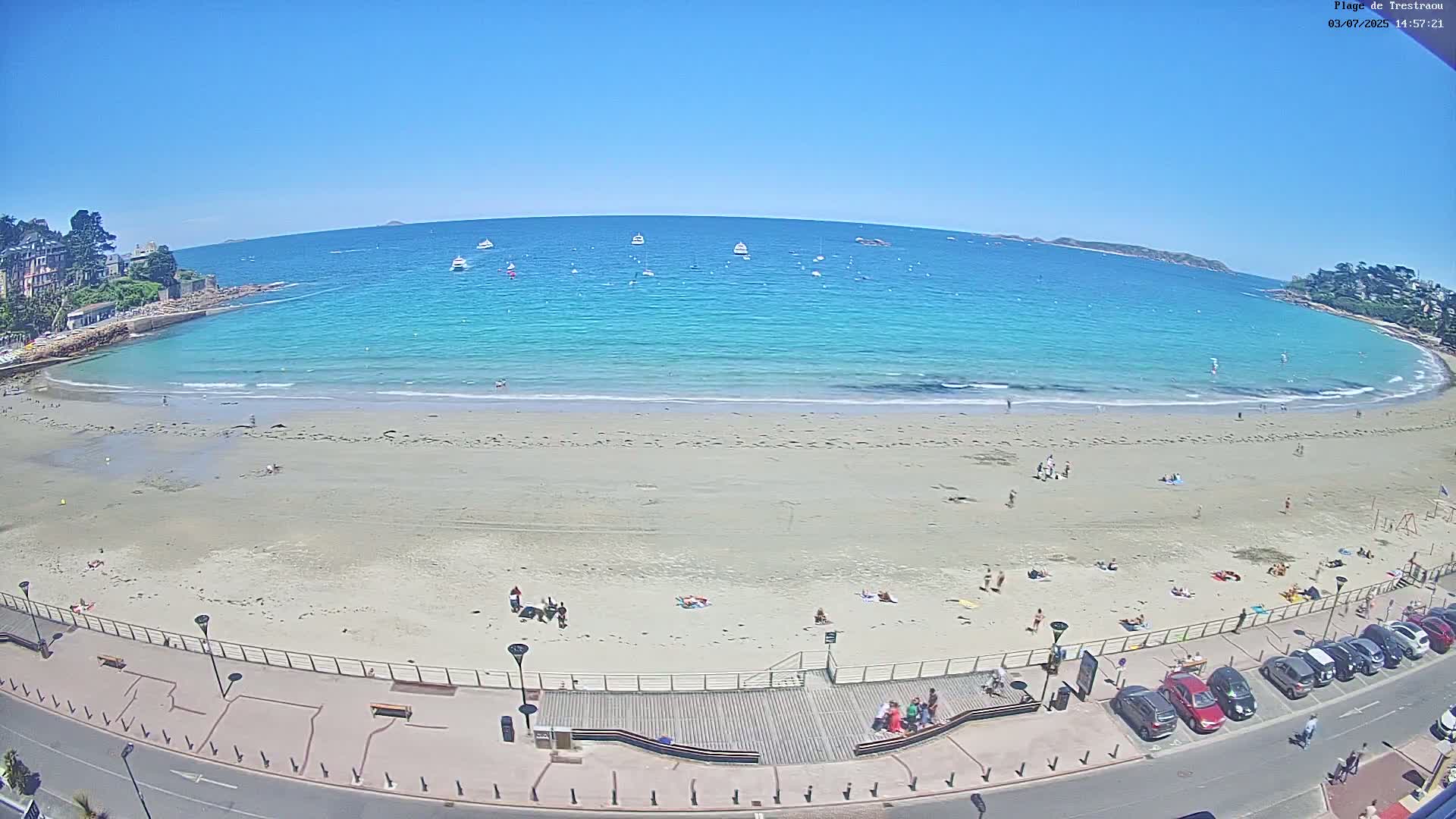 Perros-Guirec, Plage de Trestaou Beach Live Cam - Lannion, Cotes-d'Armor, Bretagne, France