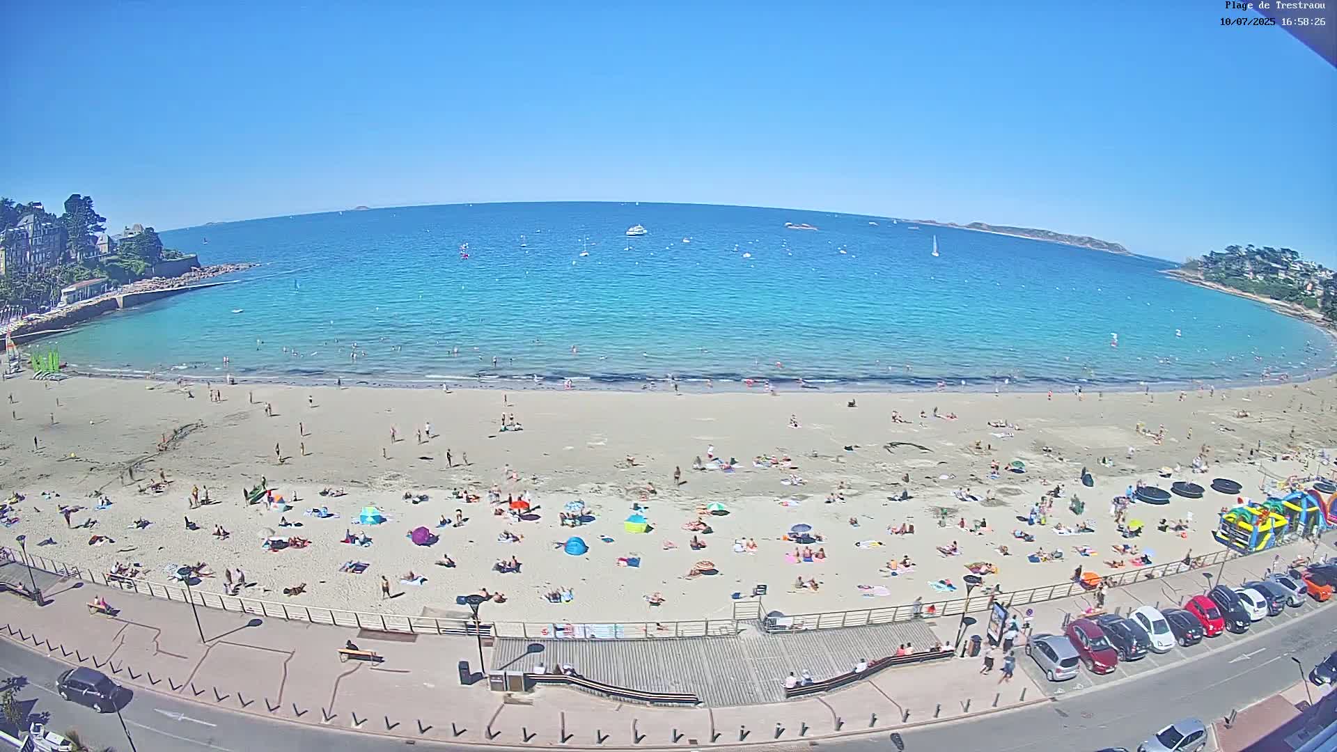 Perros-Guirec, Plage de Trestaou Beach Live Cam - Lannion, Cotes-d'Armor, Bretagne, France