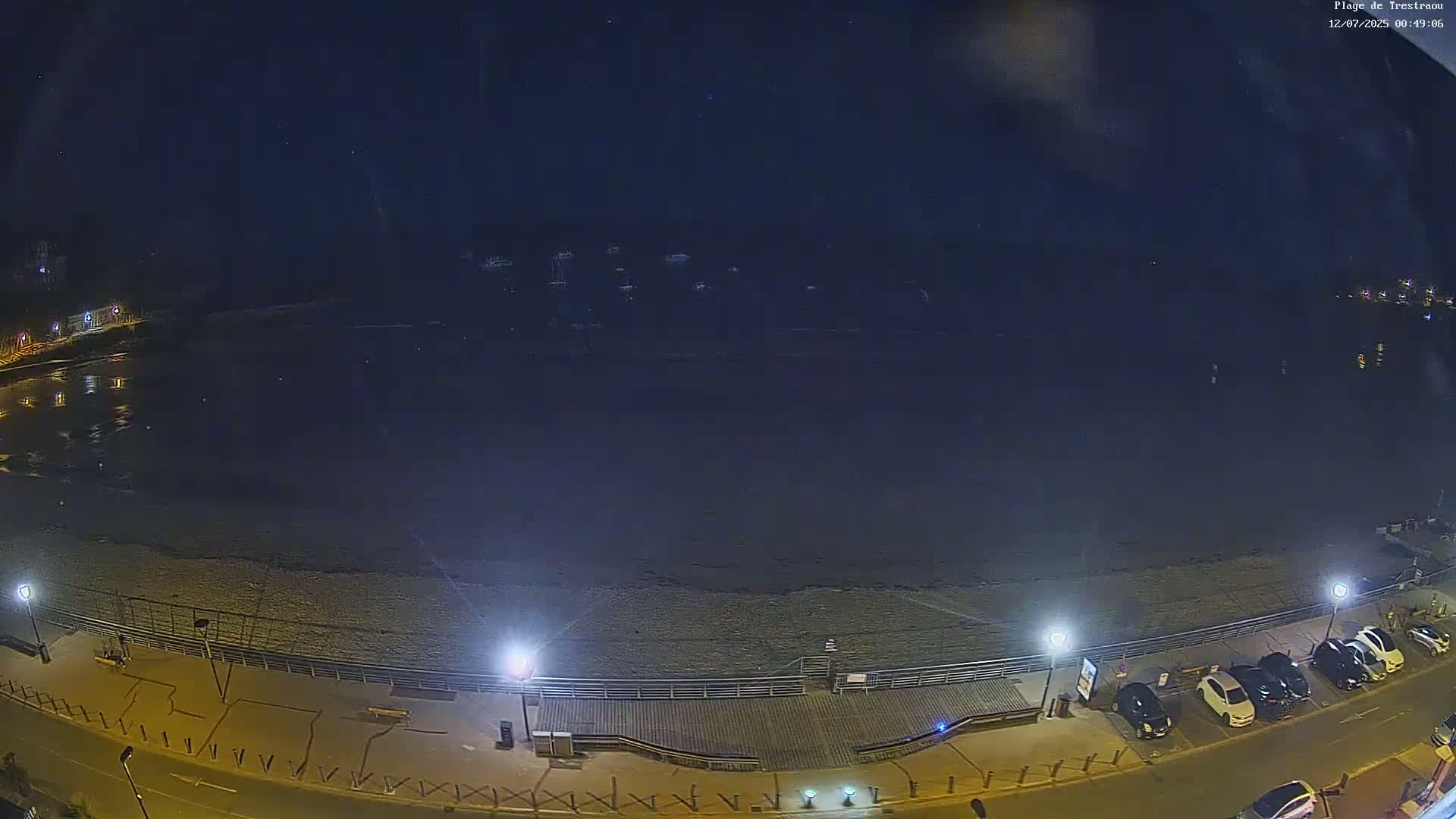 Perros-Guirec, Plage de Trestaou Beach Live Cam - Lannion, Cotes-d'Armor, Bretagne, France