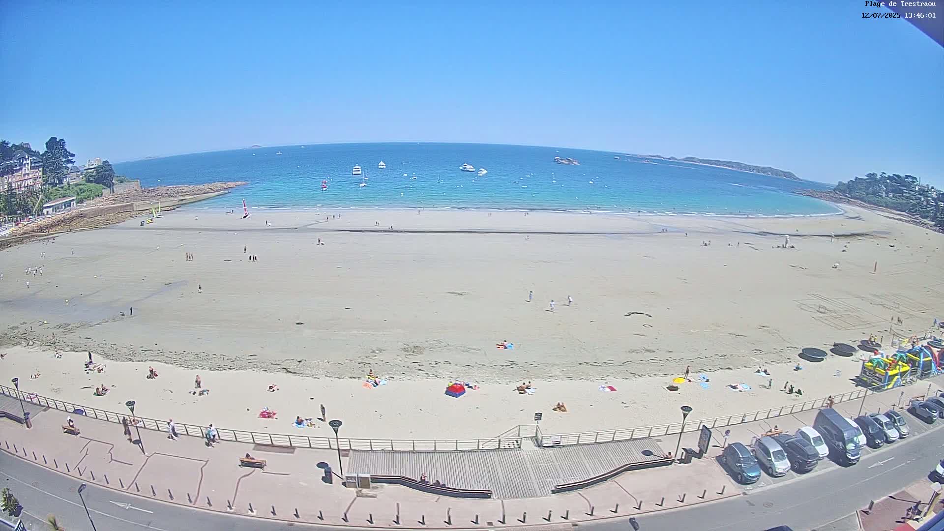 Perros-Guirec, Plage de Trestaou Beach Live Cam - Lannion, Cotes-d'Armor, Bretagne, France