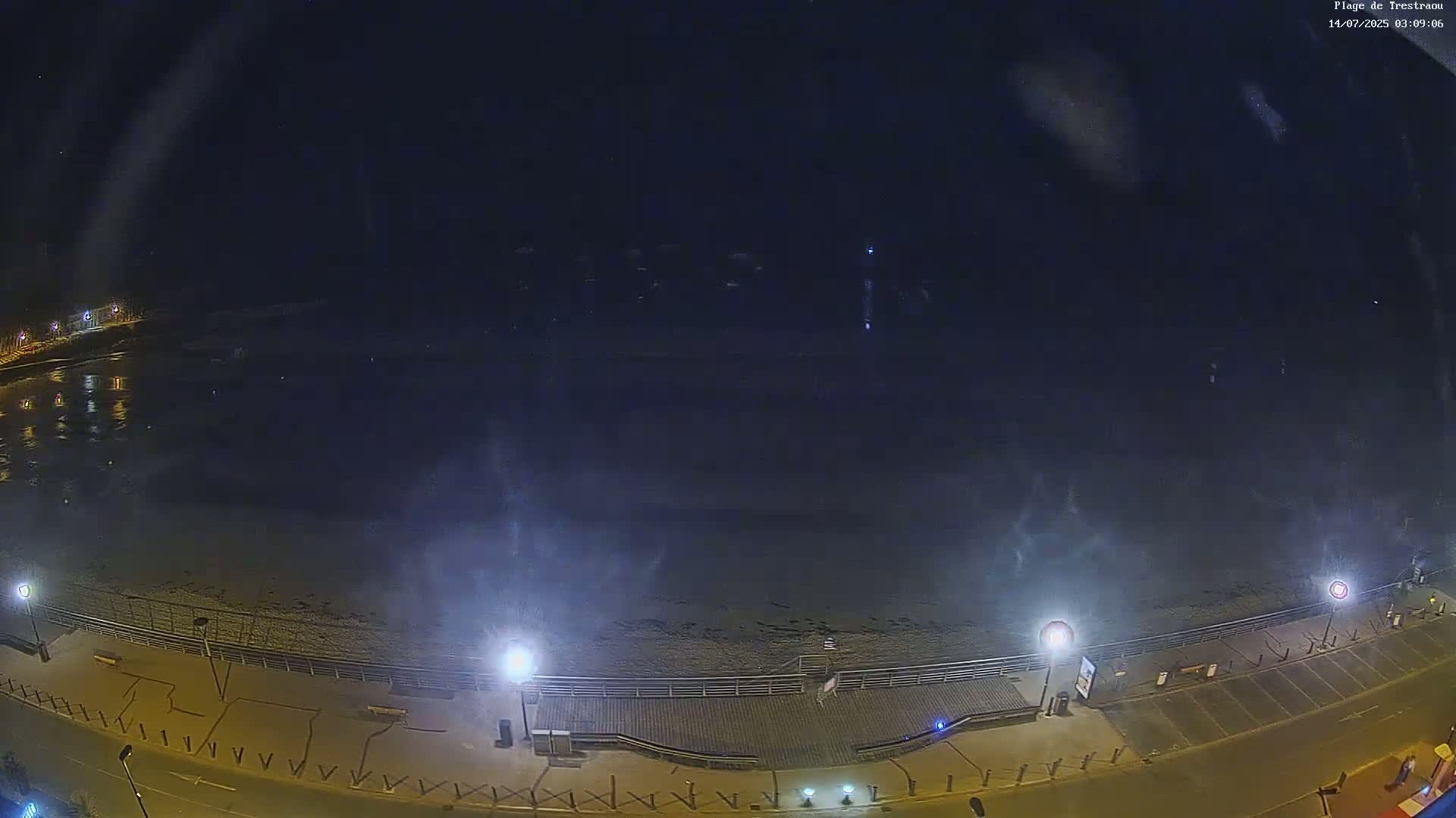 Perros-Guirec, Plage de Trestaou Beach Live Cam - Lannion, Cotes-d'Armor, Bretagne, France