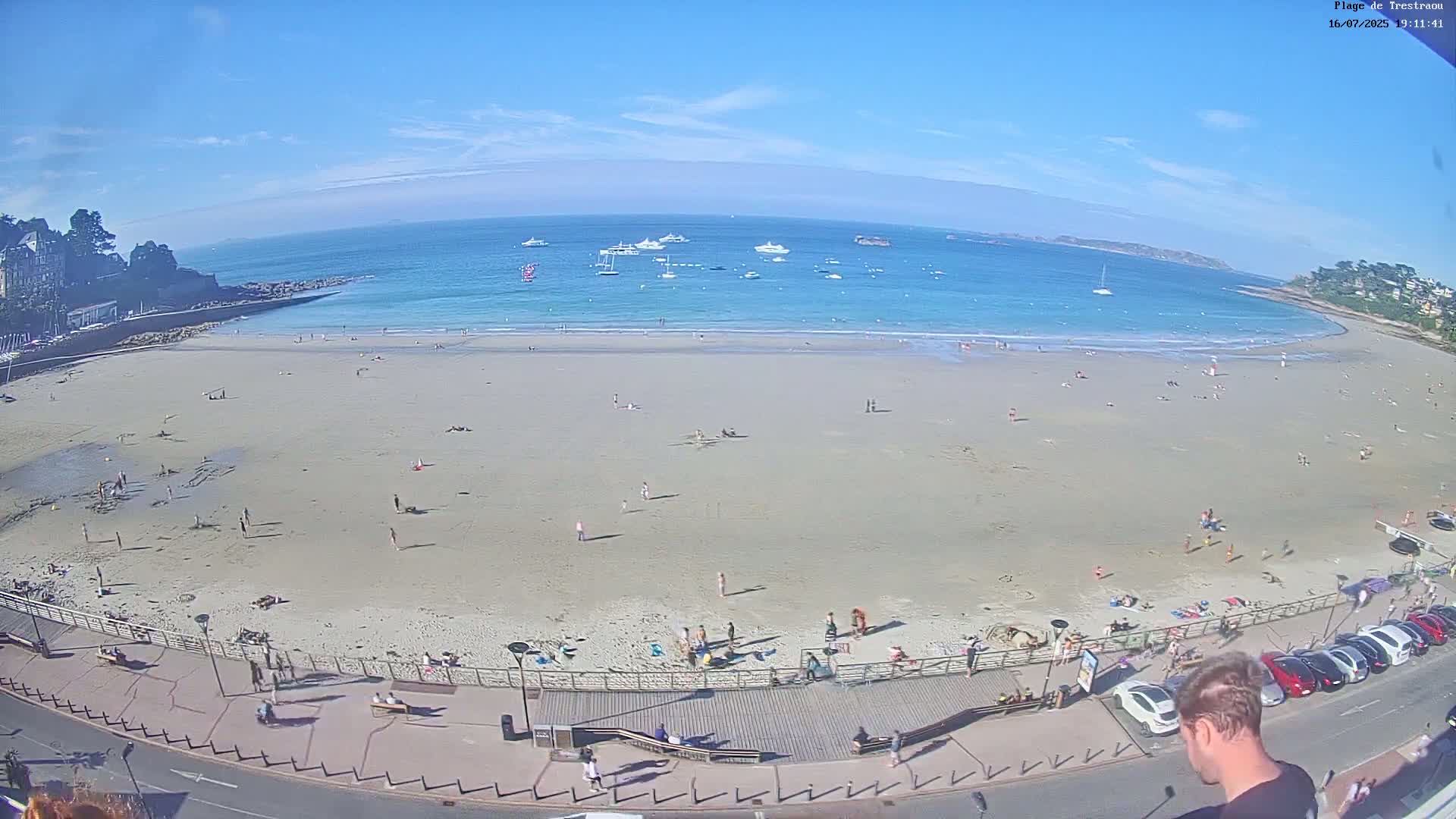 Perros-Guirec, Plage de Trestaou Beach Live Cam - Lannion, Cotes-d'Armor, Bretagne, France