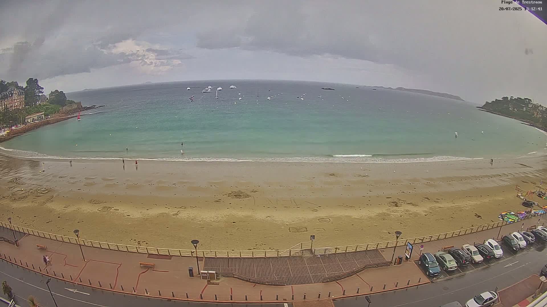 Perros-Guirec, Plage de Trestaou Beach Live Cam - Lannion, Cotes-d'Armor, Bretagne, France