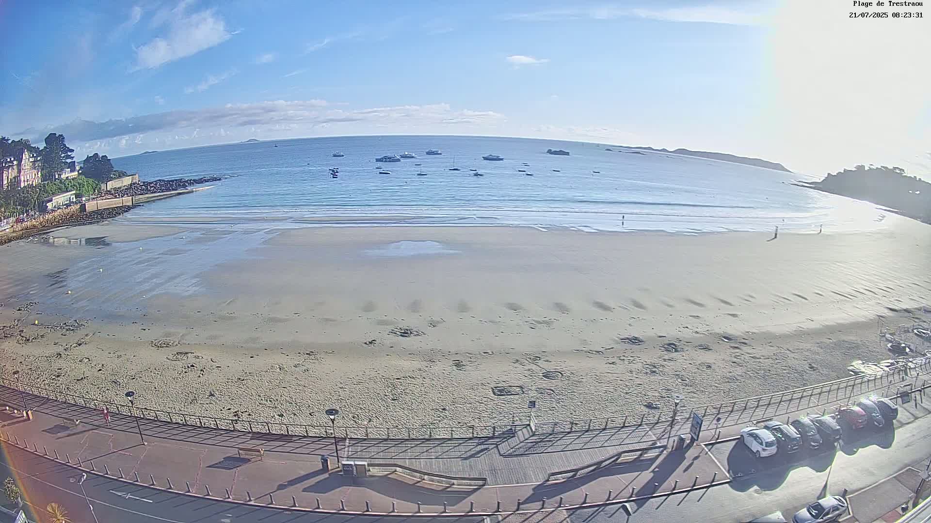 Perros-Guirec, Plage de Trestaou Beach Live Cam - Lannion, Cotes-d'Armor, Bretagne, France