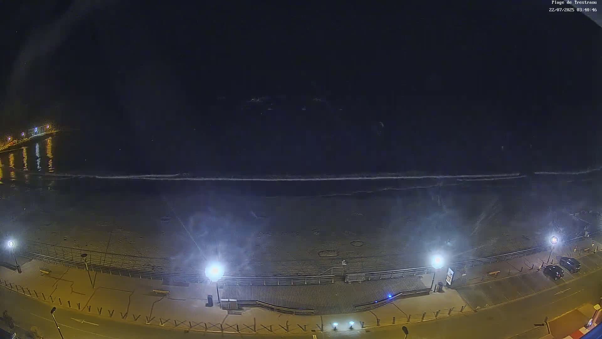 Perros-Guirec, Plage de Trestaou Beach Live Cam - Lannion, Cotes-d'Armor, Bretagne, France