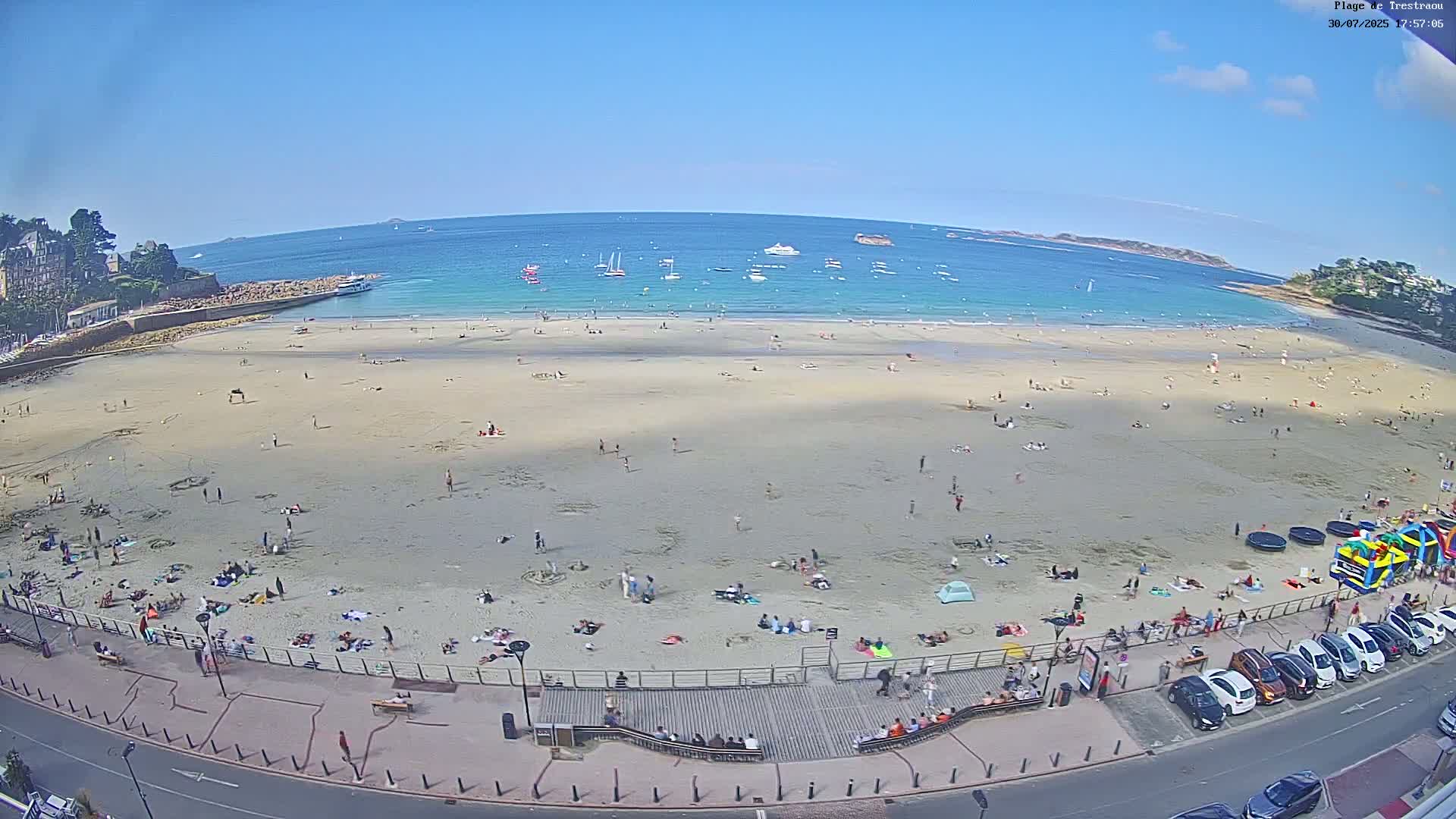 Perros-Guirec, Plage de Trestaou Beach Live Cam - Lannion, Cotes-d'Armor, Bretagne, France
