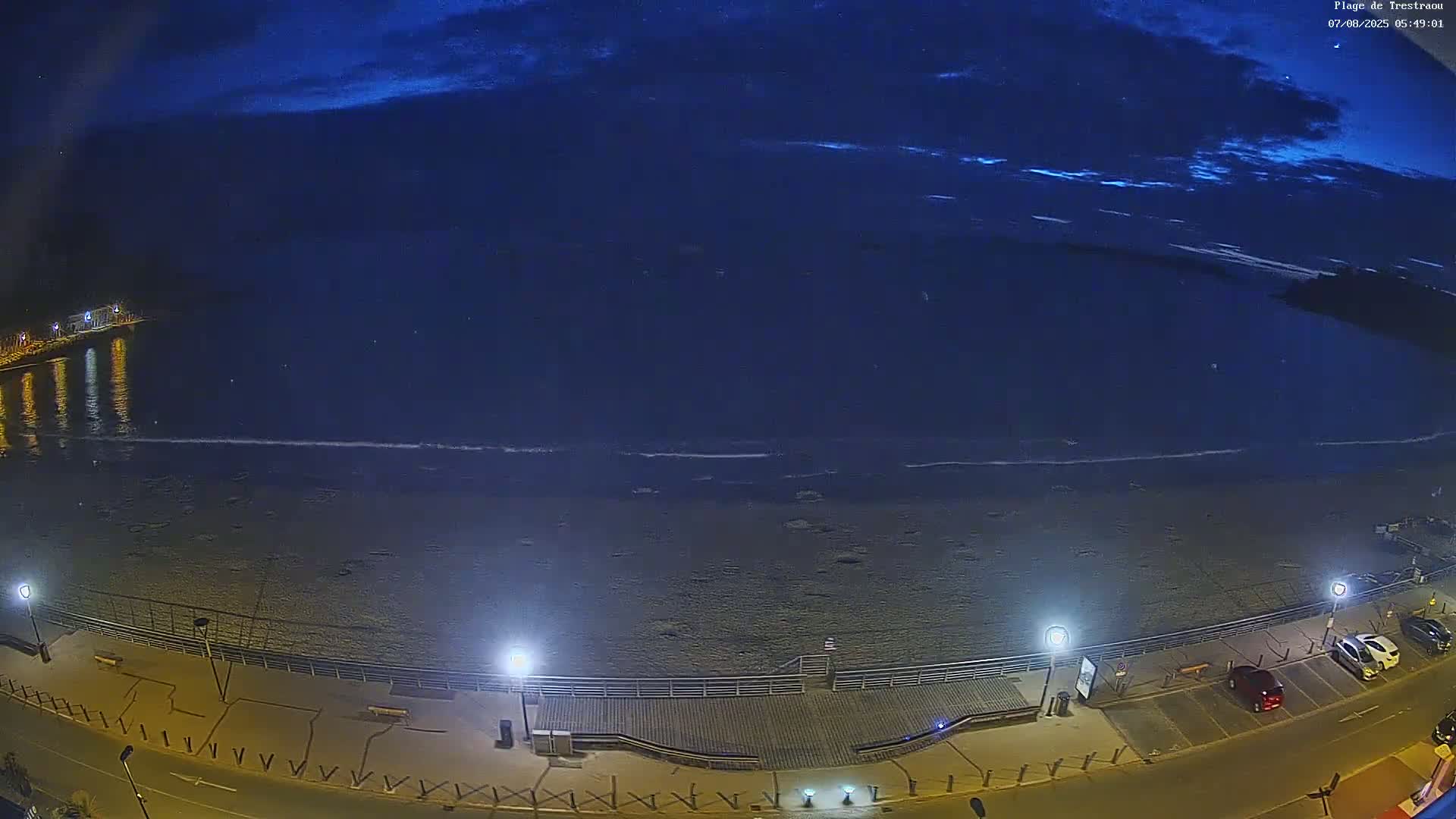 Perros-Guirec, Plage de Trestaou Beach Live Cam - Lannion, Cotes-d'Armor, Bretagne, France