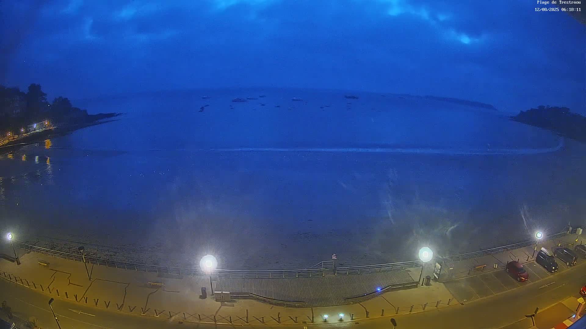 Perros-Guirec, Plage de Trestaou Beach Live Cam - Lannion, Cotes-d'Armor, Bretagne, France