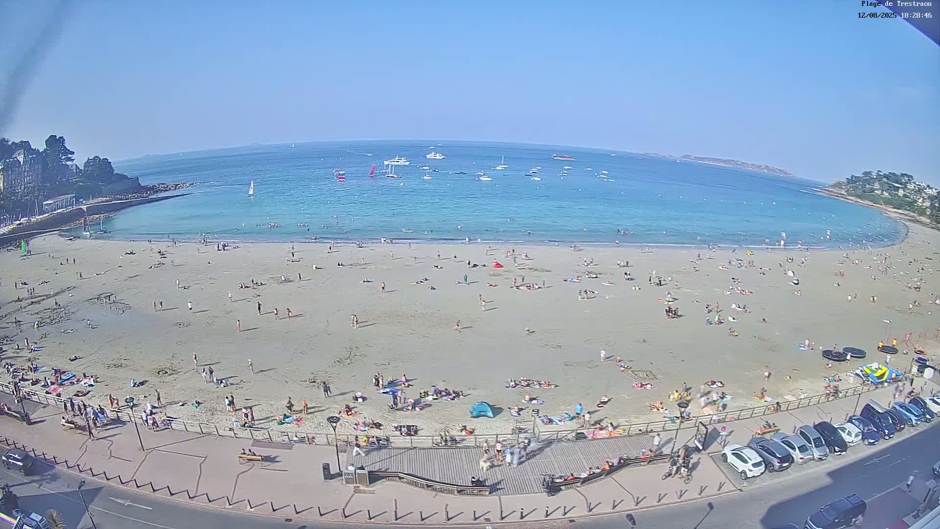 Perros-Guirec, Plage de Trestaou Beach Live Cam - Lannion, Cotes-d'Armor, Bretagne, France