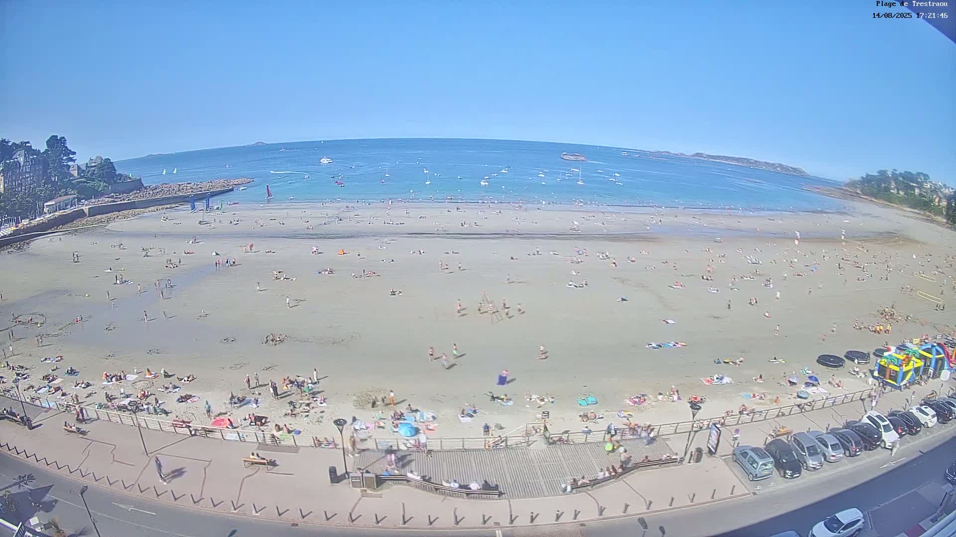 Perros-Guirec, Plage de Trestaou Beach Live Cam - Lannion, Cotes-d'Armor, Bretagne, France