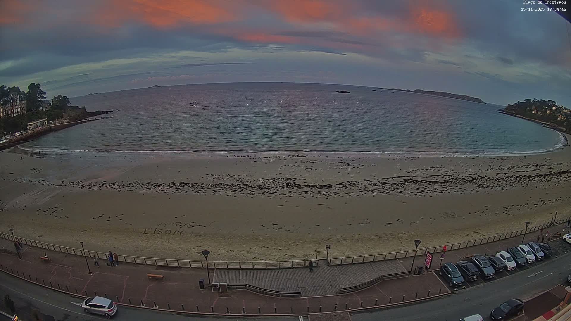 Perros-Guirec, Plage de Trestaou Beach Live Cam - Lannion, Cotes-d'Armor, Bretagne, France