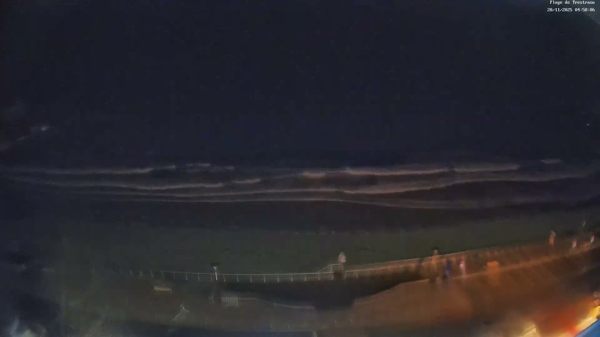 Perros-Guirec, Plage de Trestaou Beach Live Cam - Lannion, Cotes-d'Armor, Bretagne, France