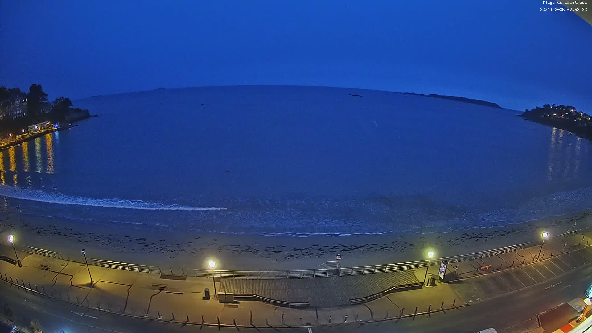 Perros-Guirec, Plage de Trestaou Beach Live Cam - Lannion, Cotes-d'Armor, Bretagne, France
