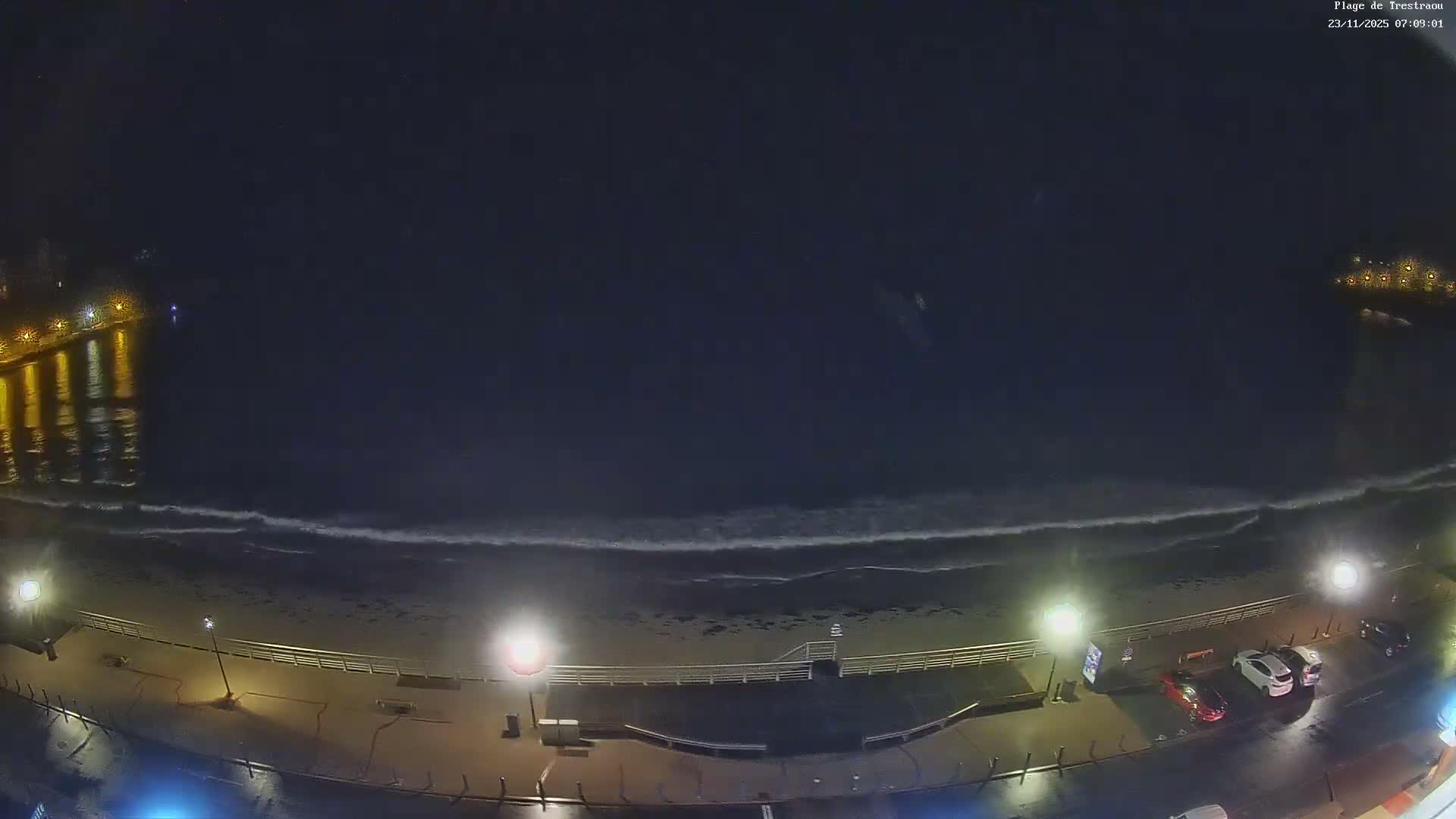 Perros-Guirec, Plage de Trestaou Beach Live Cam - Lannion, Cotes-d'Armor, Bretagne, France