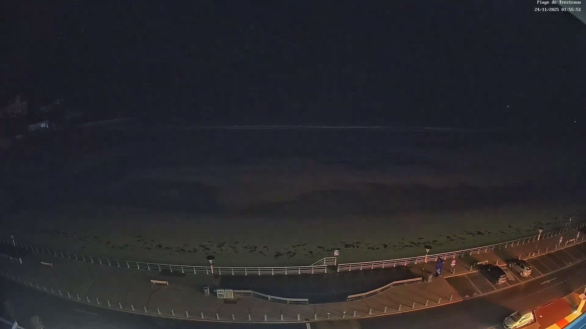 Perros-Guirec, Plage de Trestaou Beach Live Cam - Lannion, Cotes-d'Armor, Bretagne, France