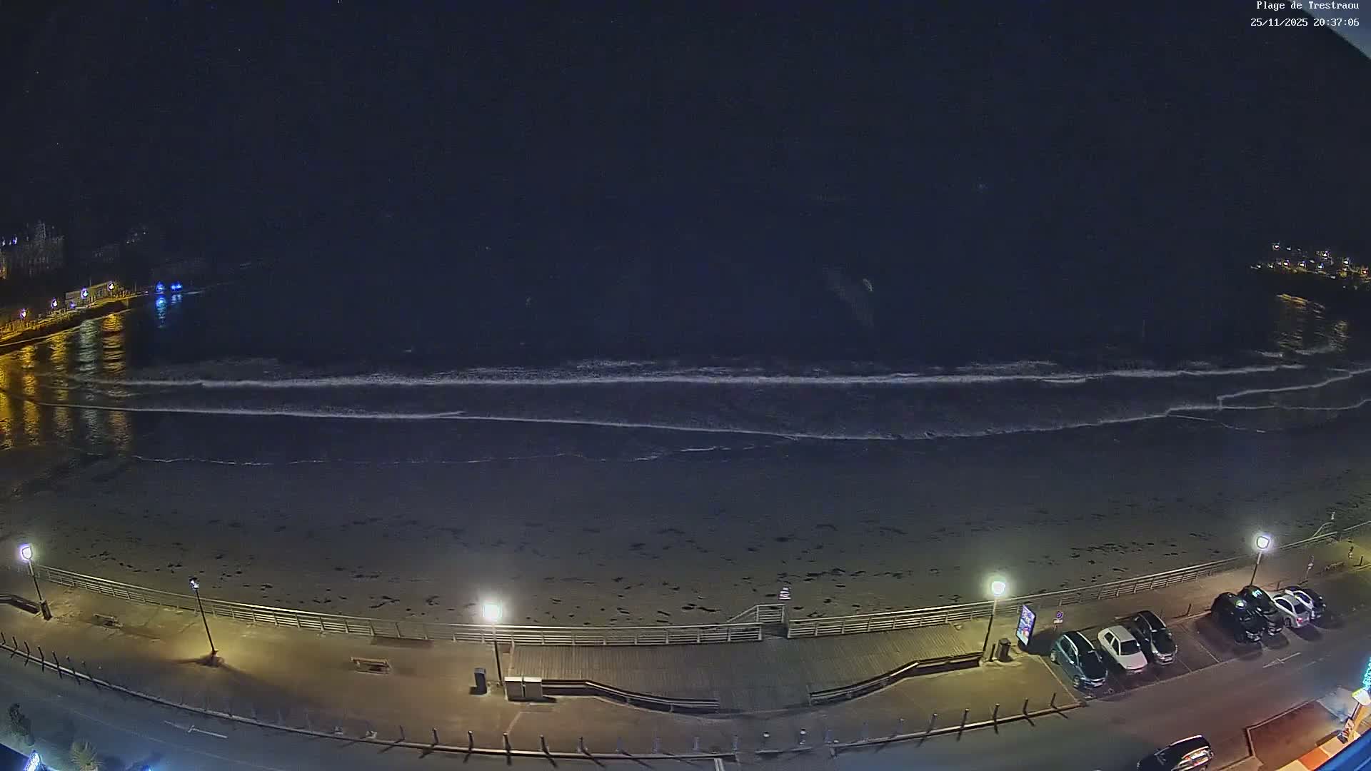 Perros-Guirec, Plage de Trestaou Beach Live Cam - Lannion, Cotes-d'Armor, Bretagne, France