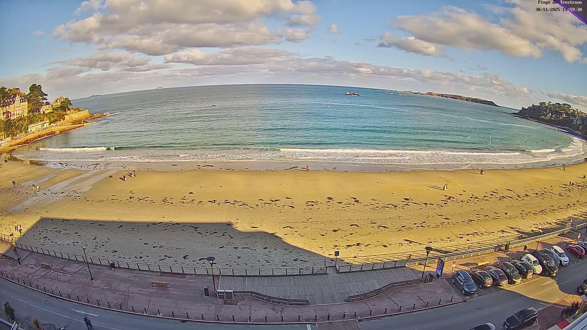 Perros-Guirec, Plage de Trestaou Beach Live Cam - Lannion, Cotes-d'Armor, Bretagne, France