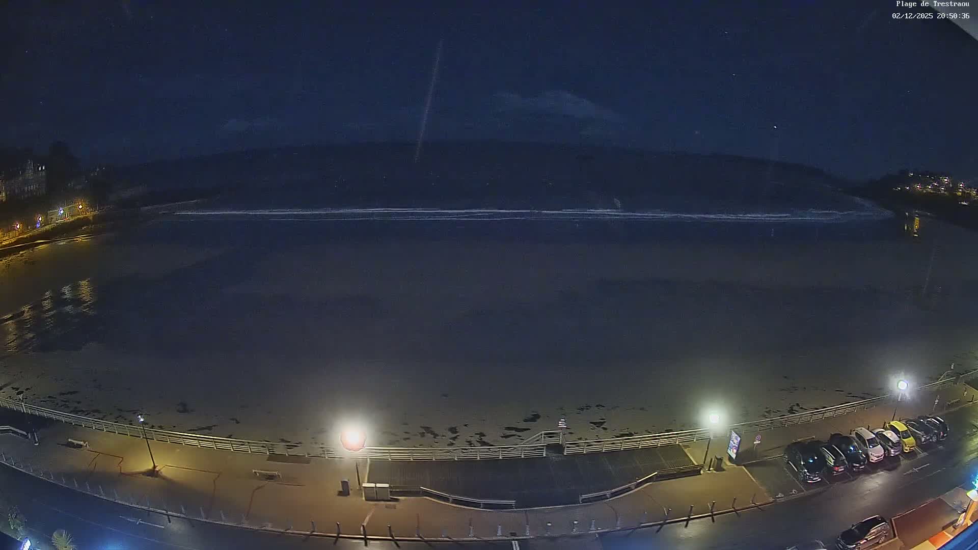 Perros-Guirec, Plage de Trestaou Beach Live Cam - Lannion, Cotes-d'Armor, Bretagne, France